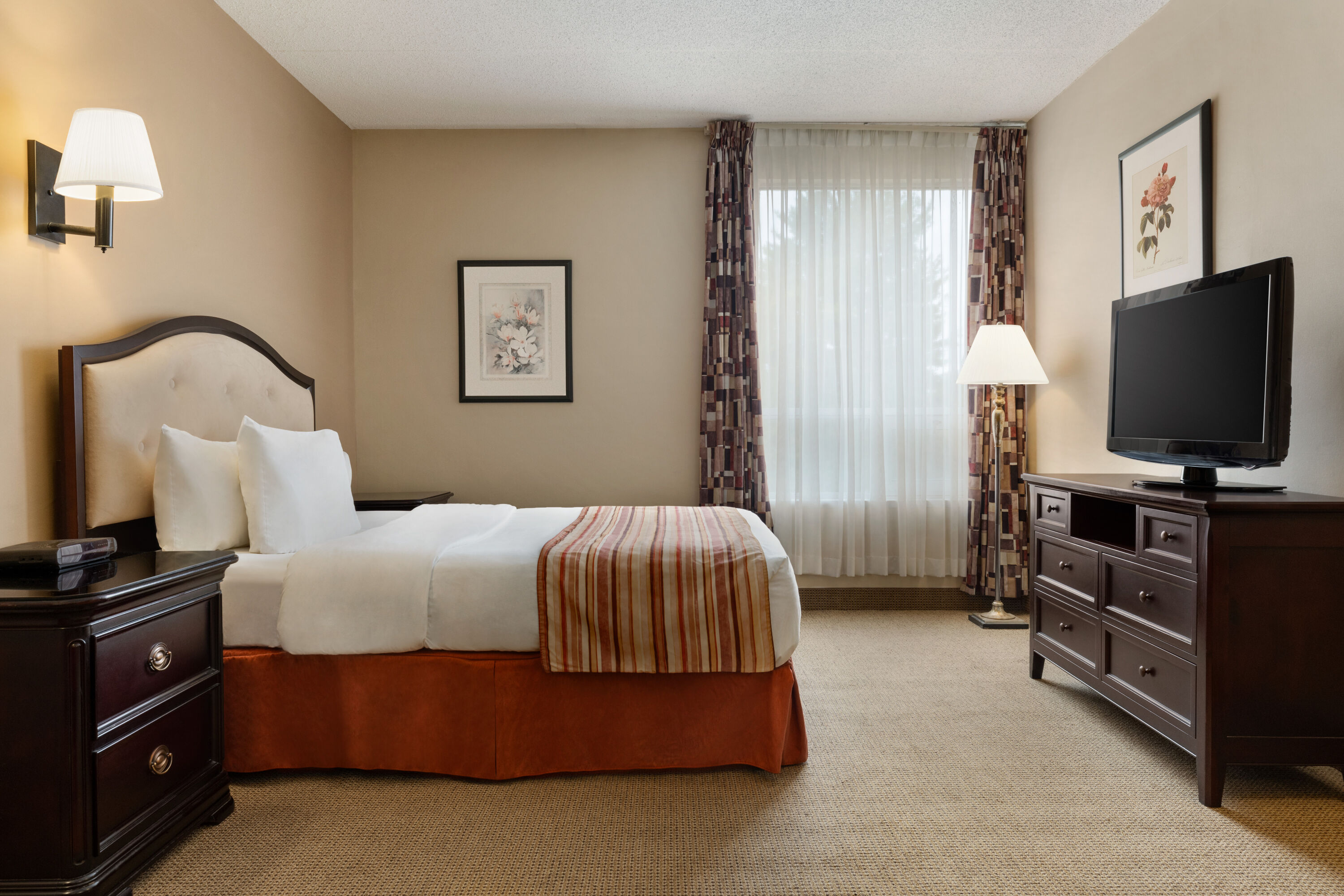 Guest room at the Ramada by Wyndham Fredericton in Fredericton, New Brunswick