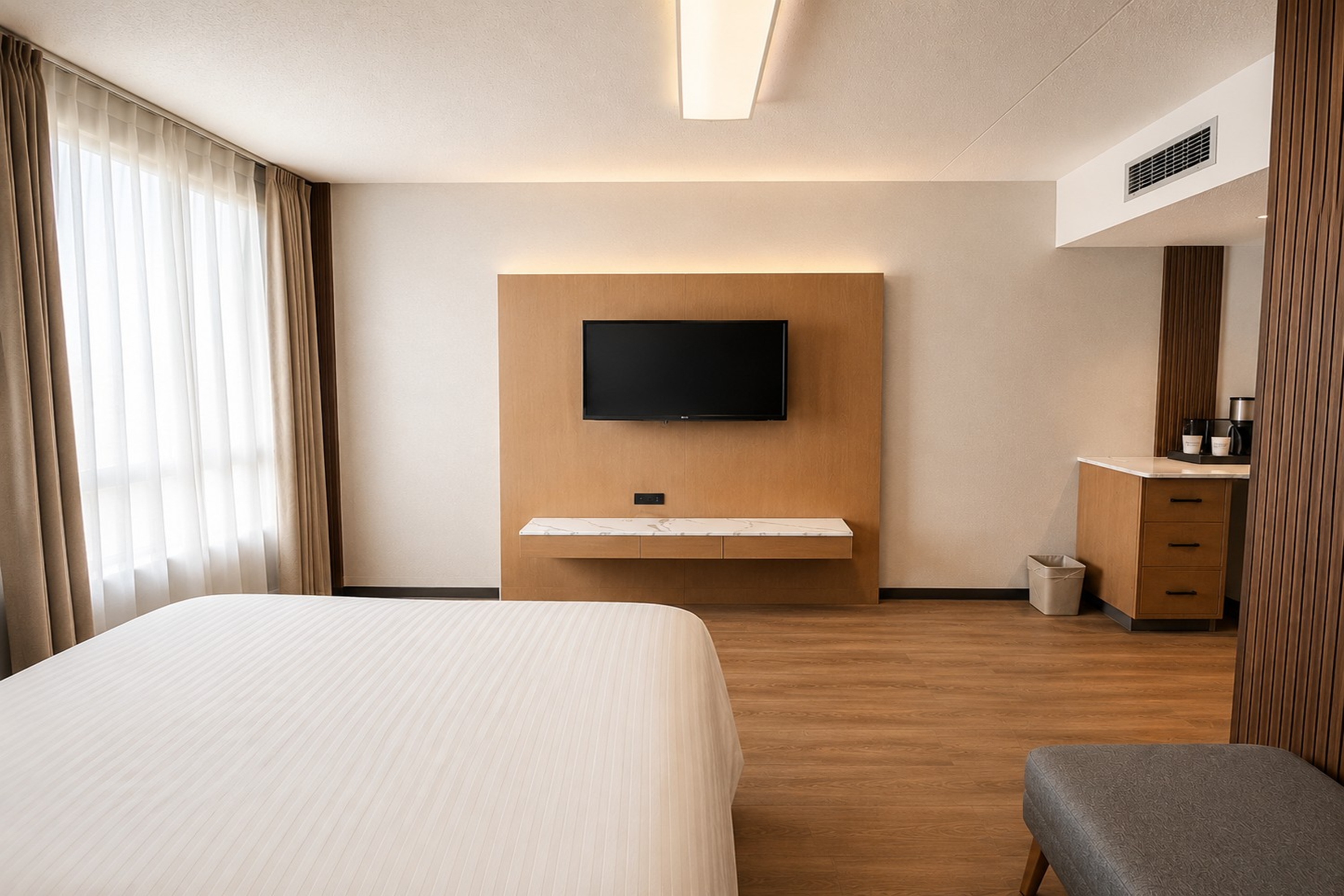 Guest room at the Ramada by Wyndham Fredericton in Fredericton, New Brunswick