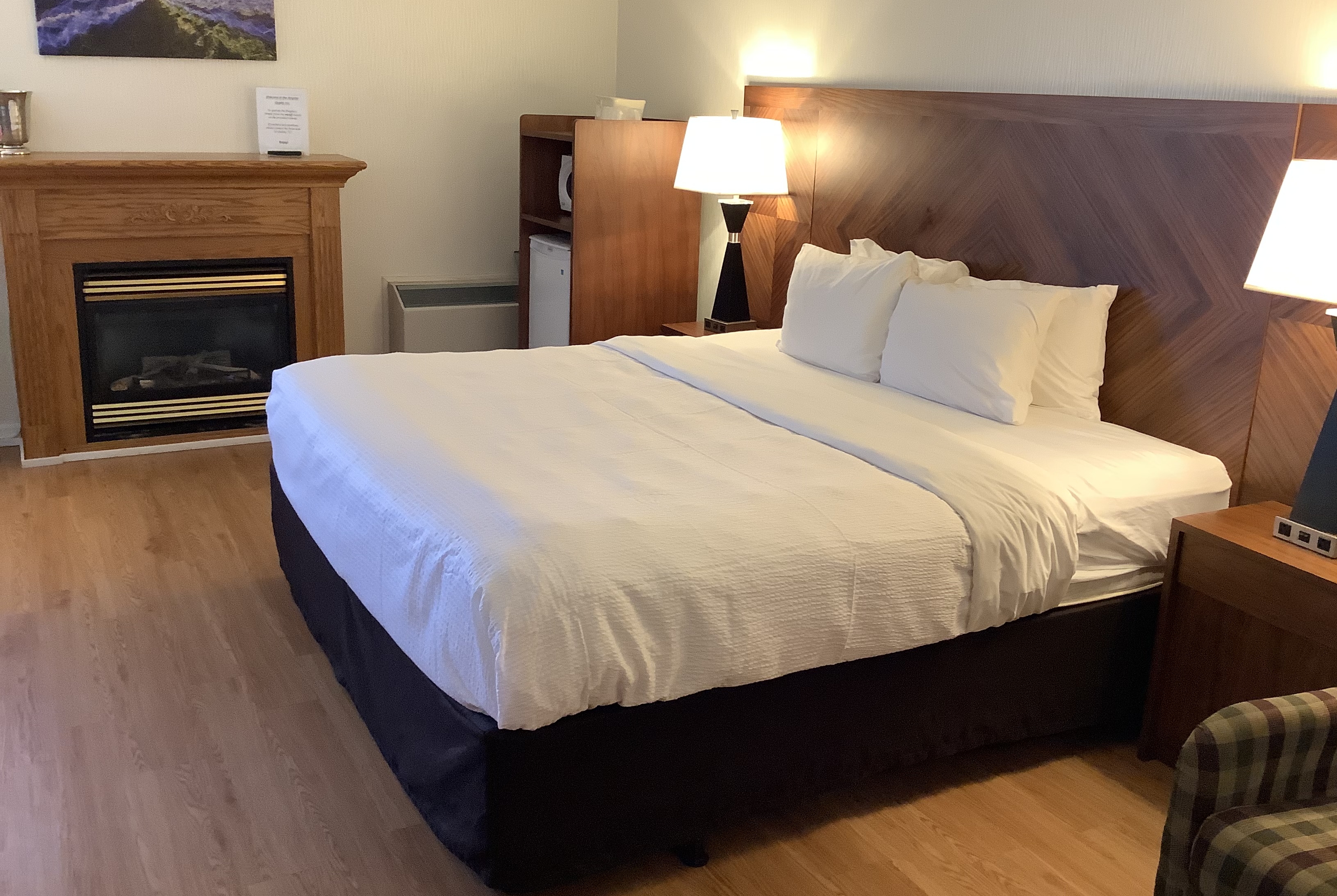 Guest room at the Ramada by Wyndham Arnprior in Arnprior, Ontario