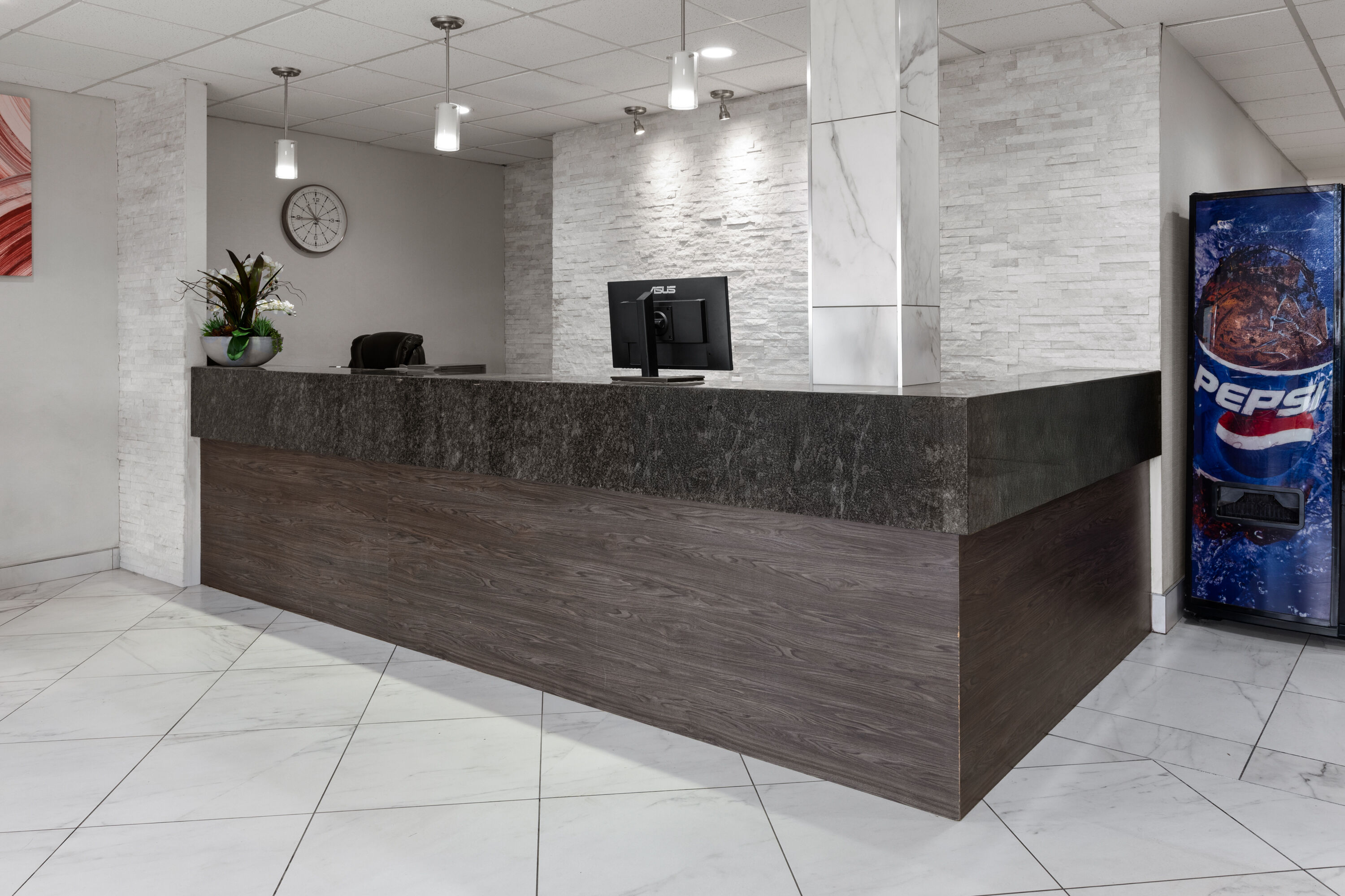 Ramada by Wyndham Arnprior reception in Arnprior, Ontario