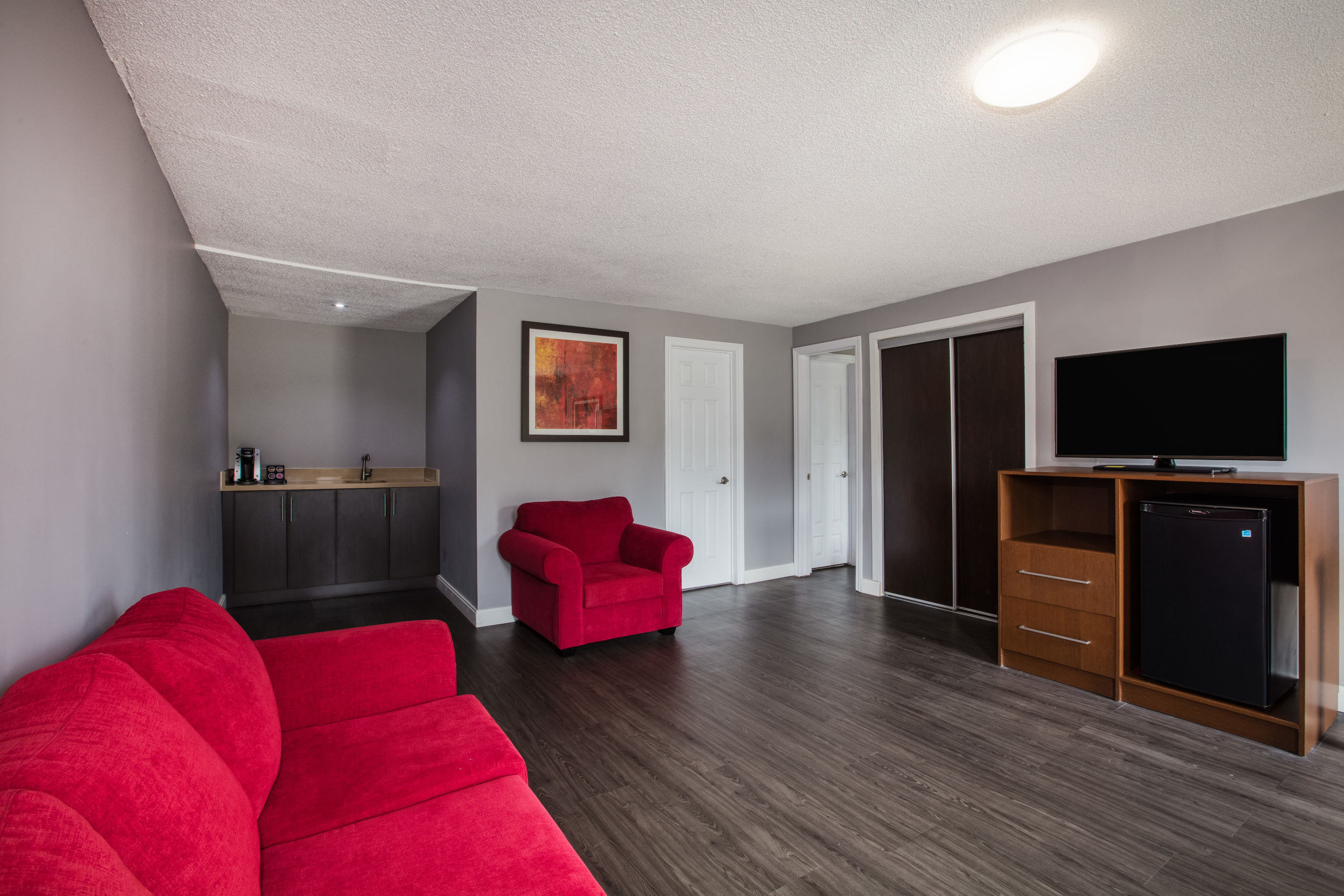 Ramada By Wyndham Jacksons Point Jacksons Point On Hotels