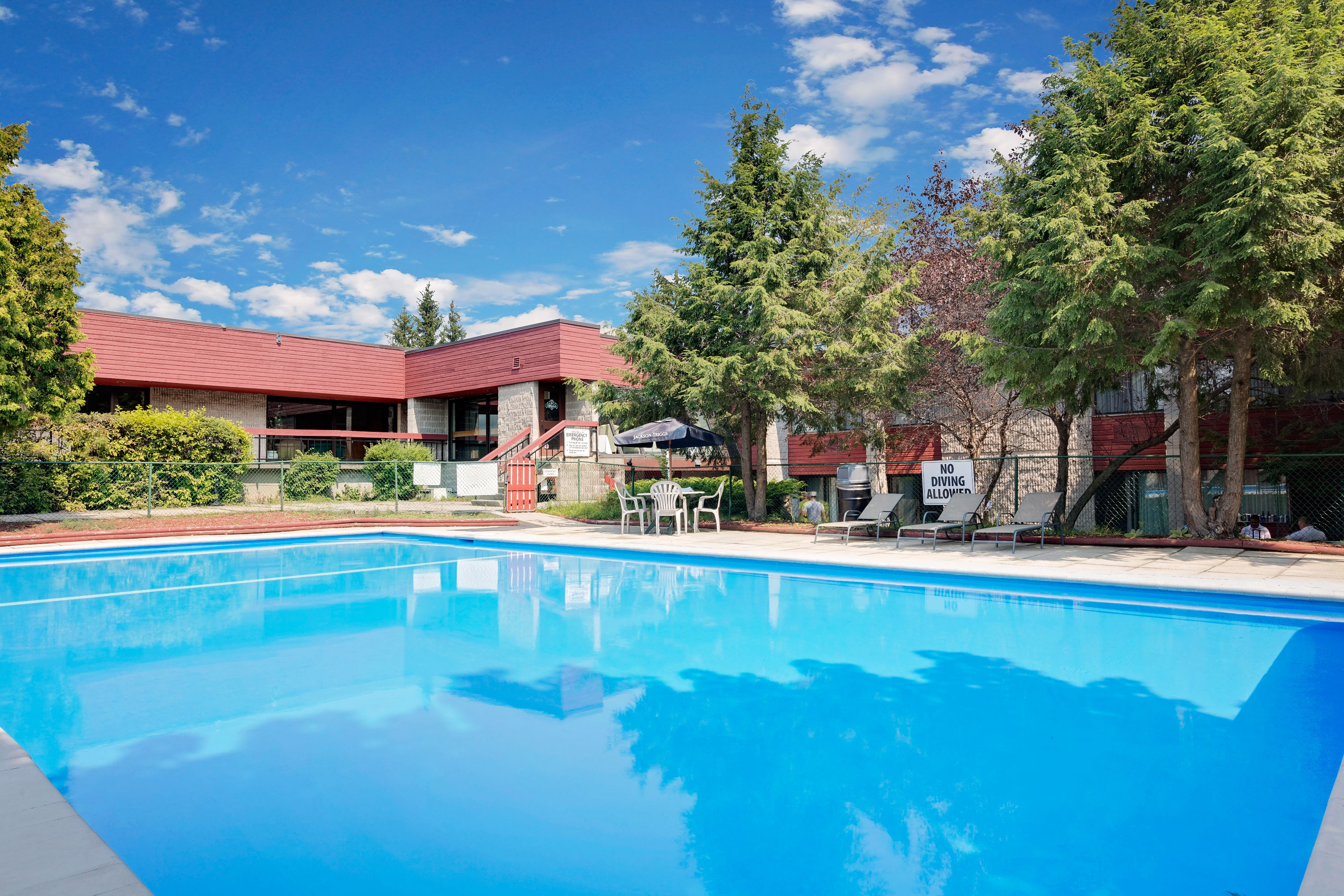 Ramada By Wyndham Pinewood Park Resort North Bay North