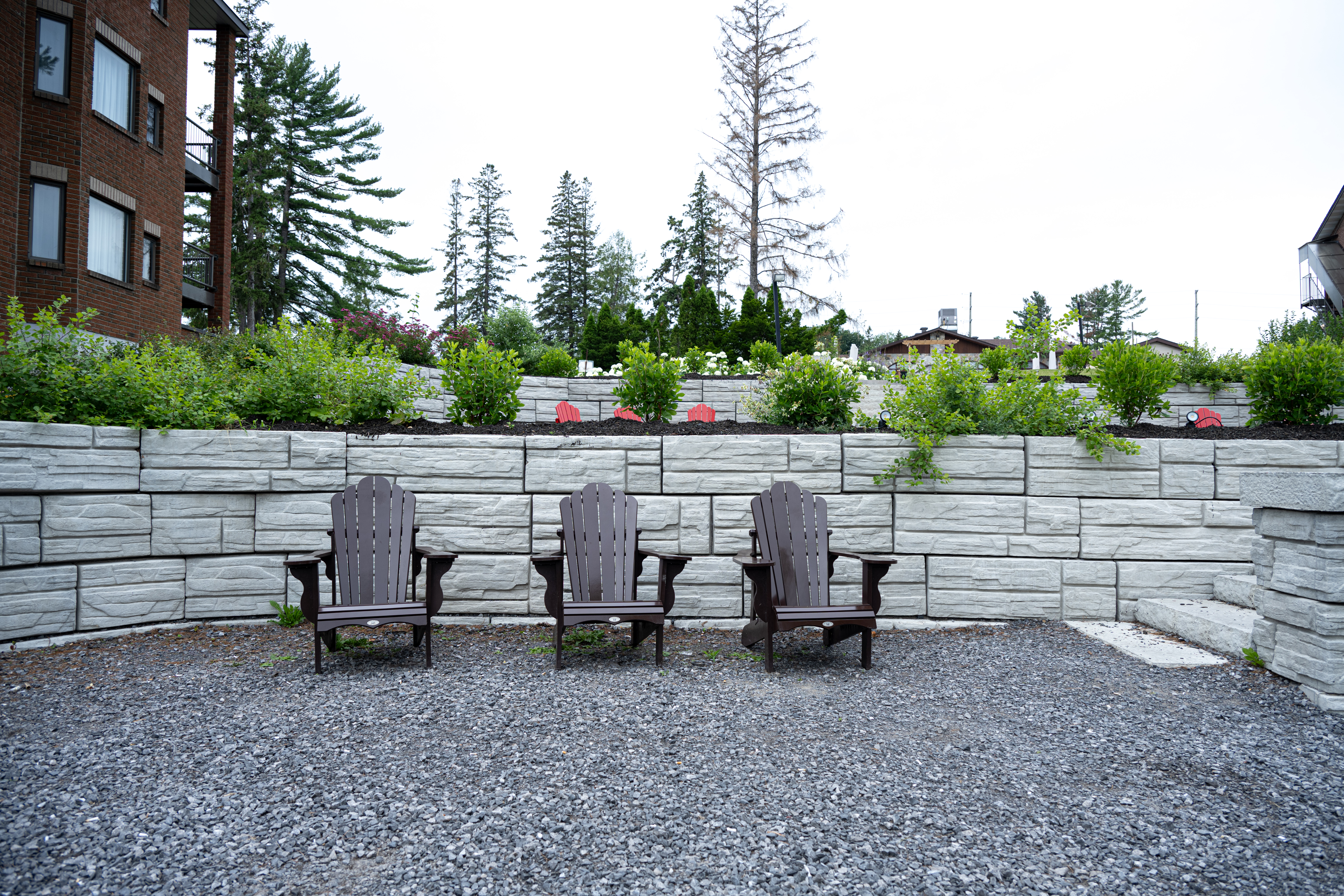 Exterior of Ramada by Wyndham Ottawa On The Rideau hotel in Ottawa, Ontario