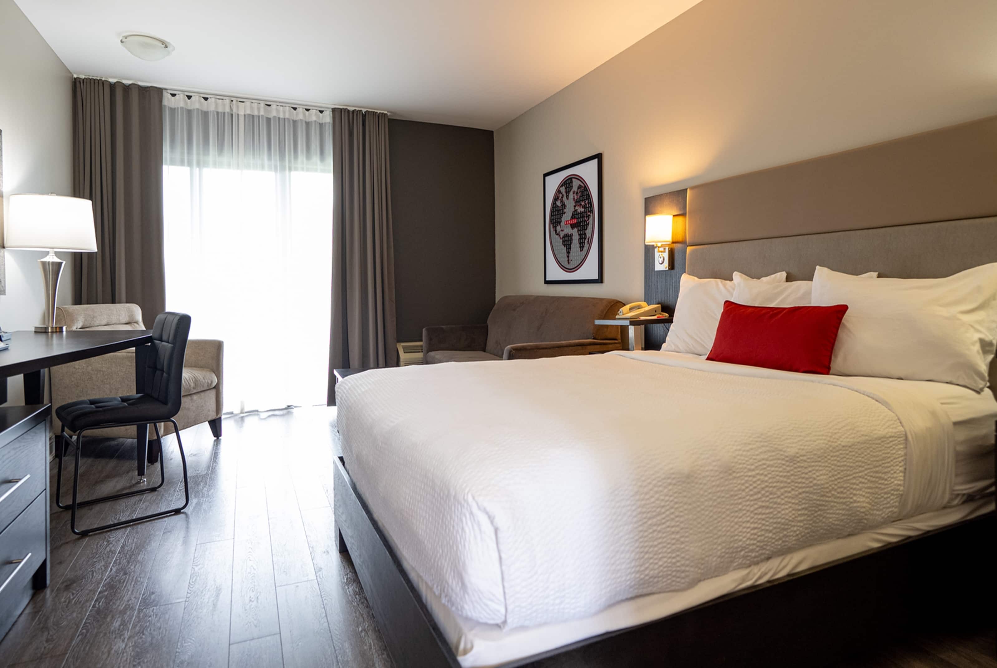 Ramada by Wyndham Ottawa On The Rideau — ON K2E 6Z8