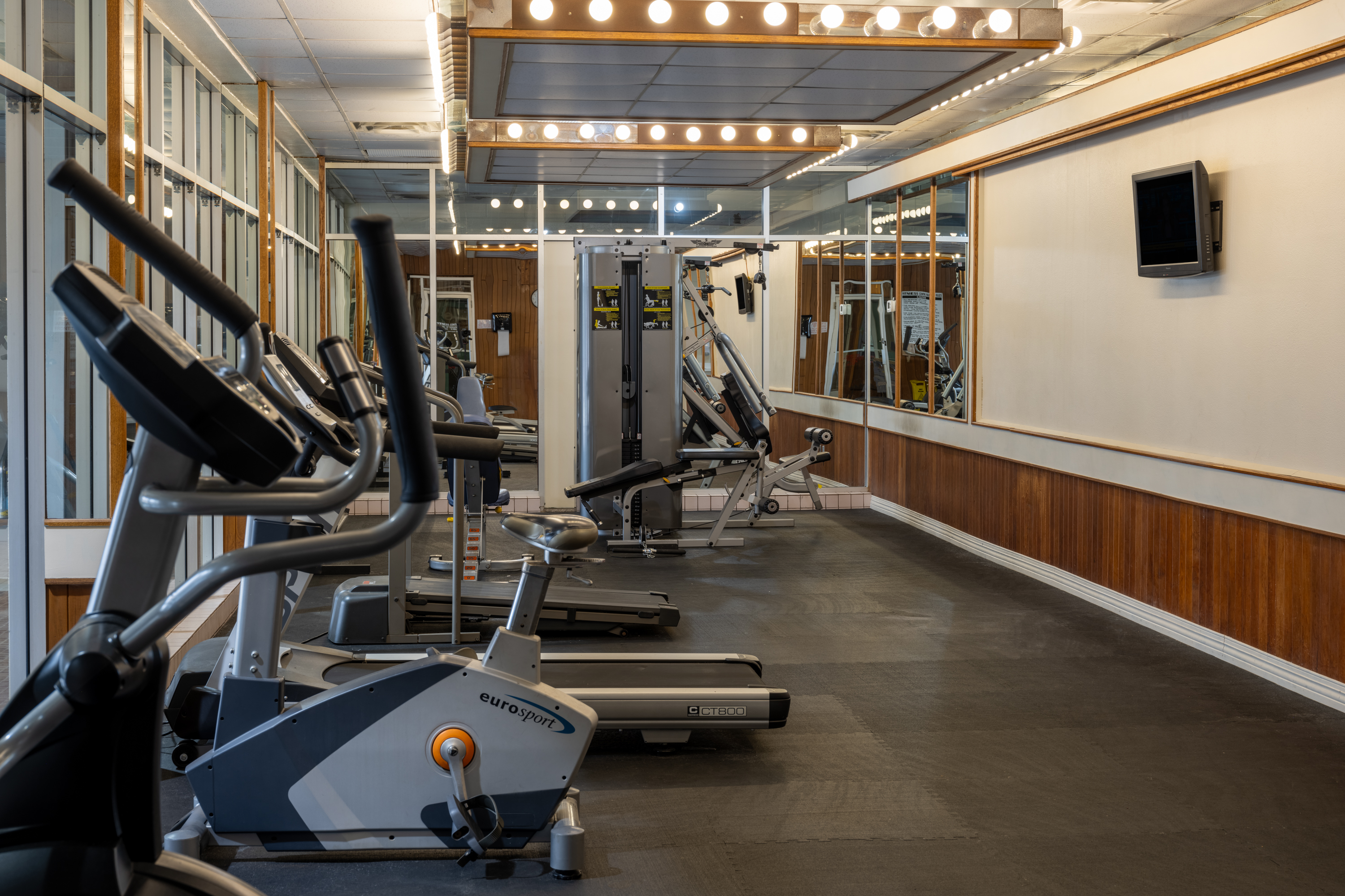 Fitness room at Ramada by Wyndham Thunder Bay Airlane Hotel in Thunder Bay, Ontario