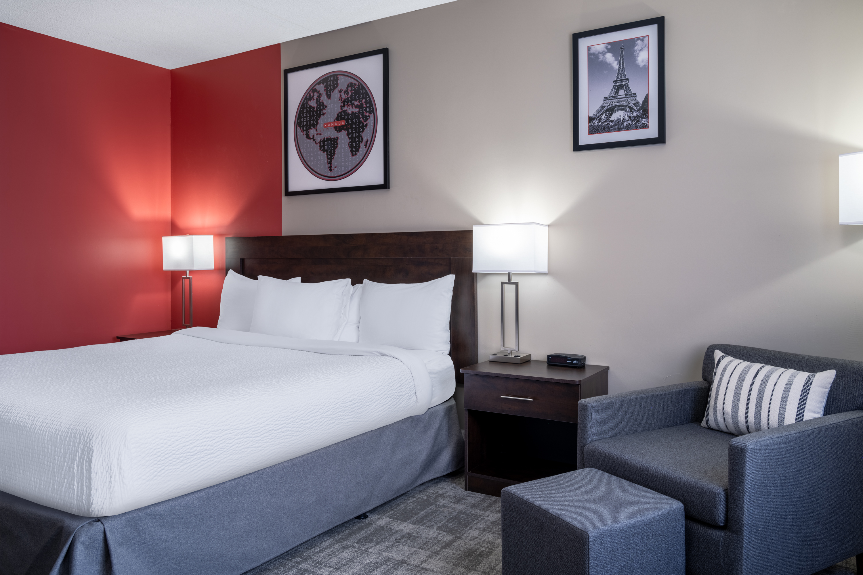 Guest room at the Ramada by Wyndham Thunder Bay Airlane Hotel in Thunder Bay, Ontario