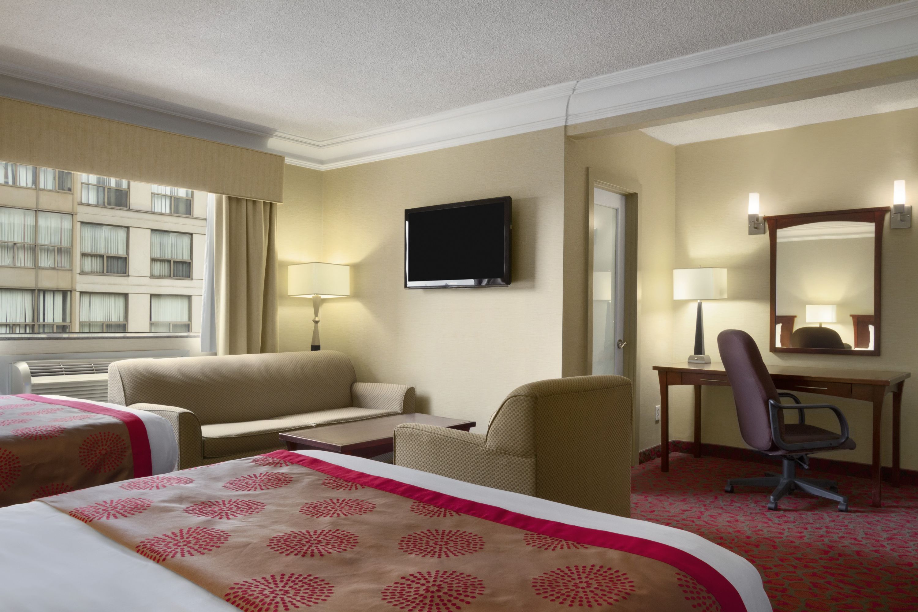 Ramada Plaza By Wyndham Toronto Downtown Toronto On Hotels