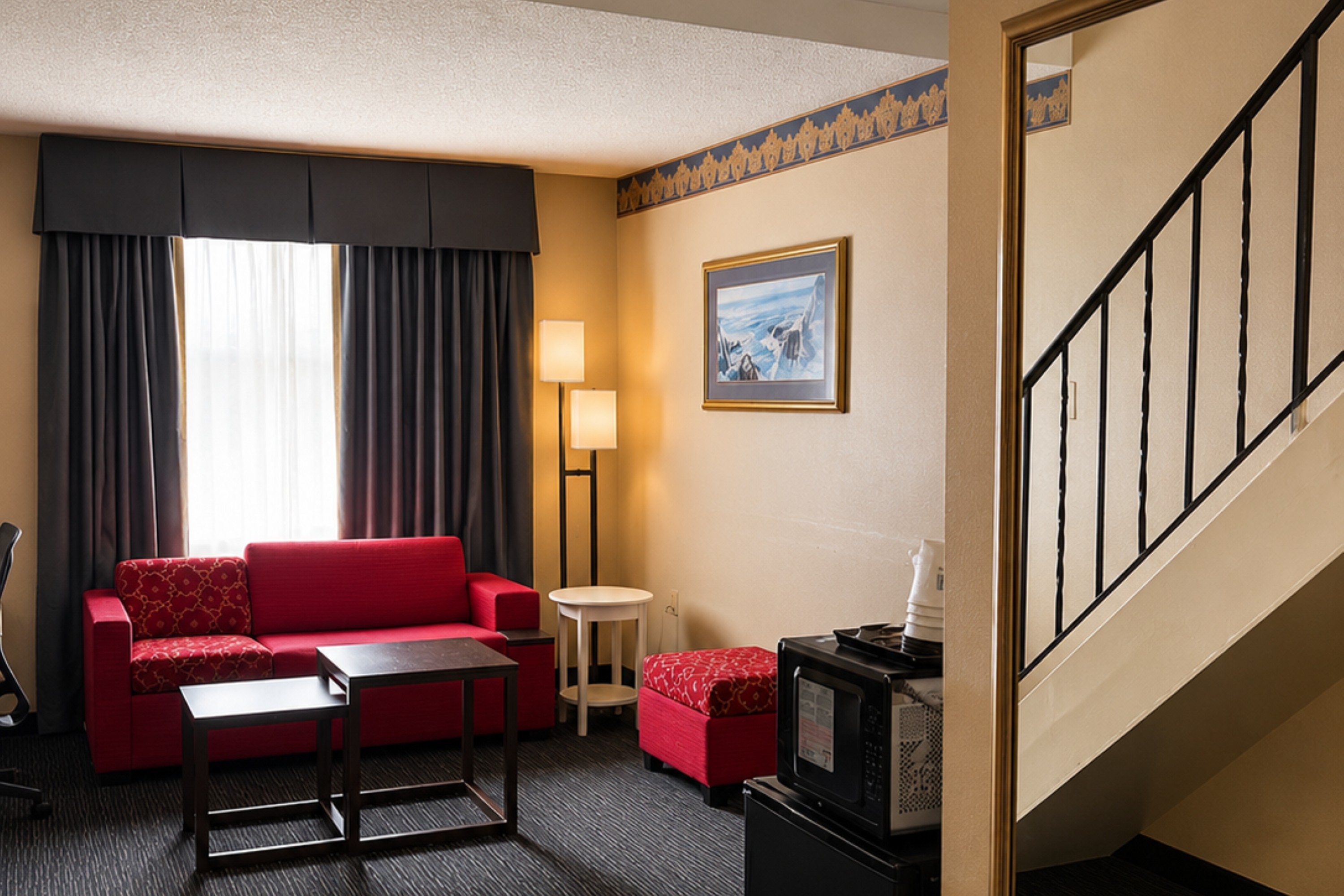 Guest room at the Ramada by Wyndham Trenton in Trenton, Ontario