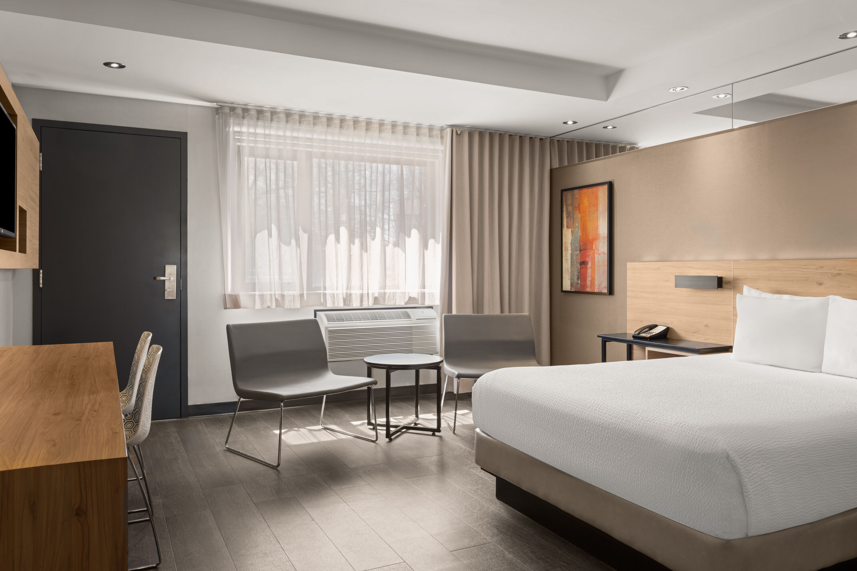 Guest room at the Ramada by Wyndham Laval in Laval, Quebec