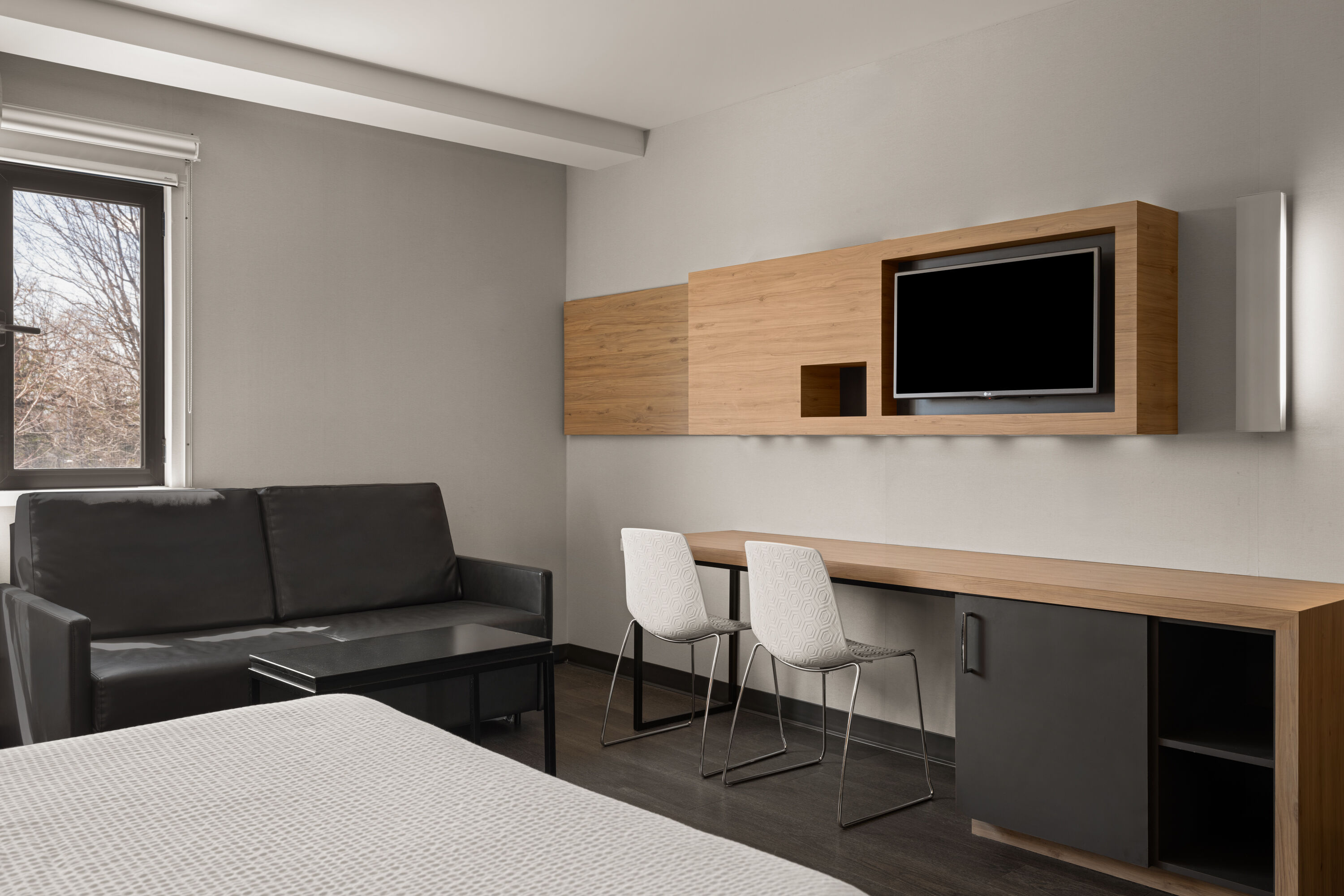 Guest room at the Ramada by Wyndham Laval in Laval, Quebec