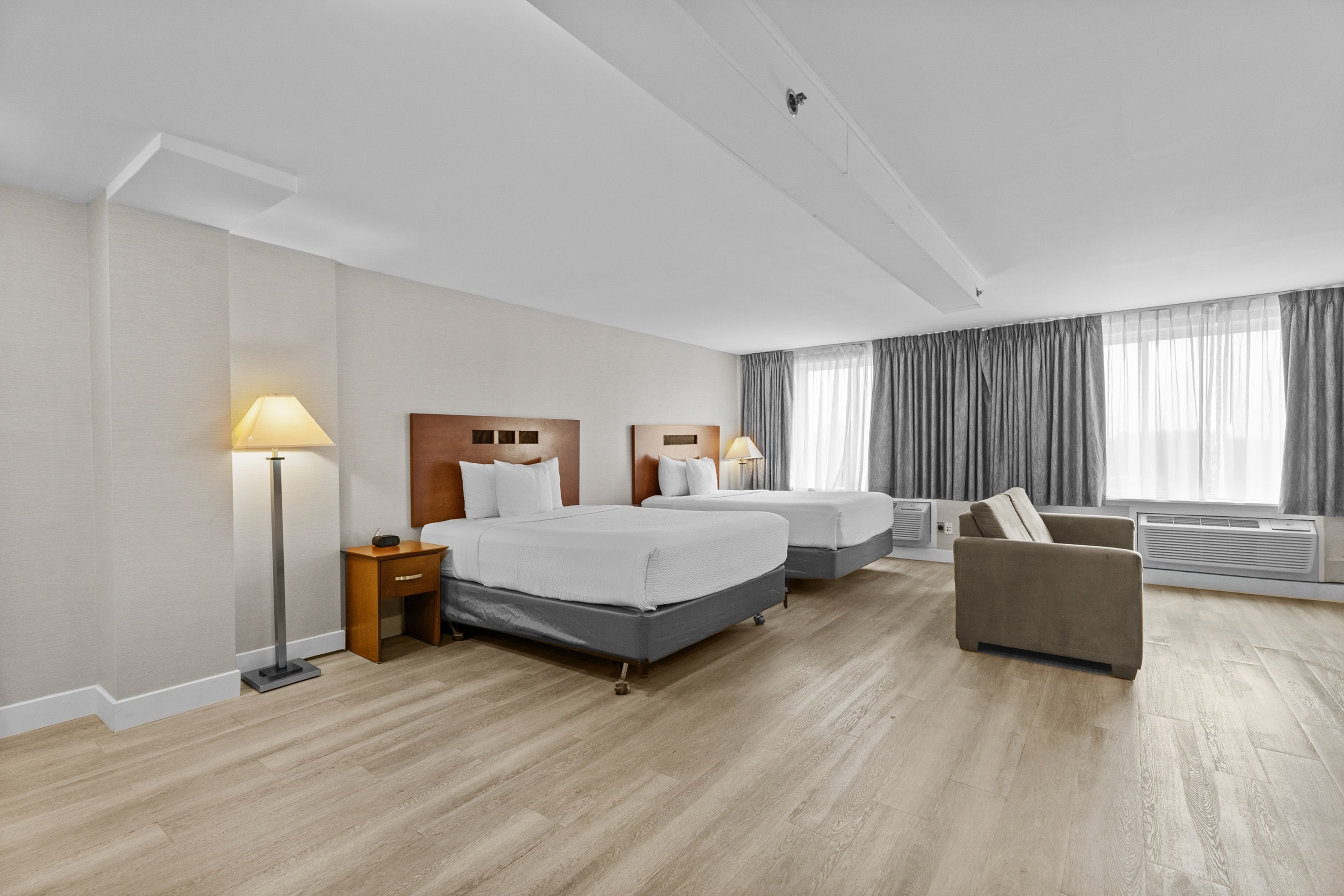 Ramada Plaza by Wyndham Montreal suite in Montreal, Quebec
