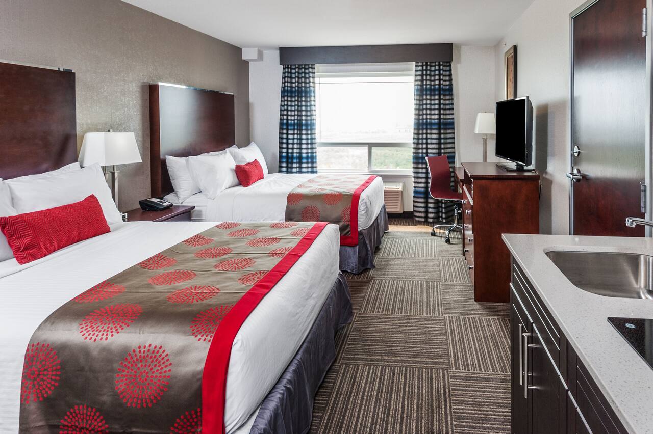 Photos And Videos Of Ramada Moose Jaw Hotels In Sk Https Www Wyndhamhotels Content Dam Property Images En Us Ra Ca Sk Moose Jaw 46460 Guest Room 2 Jpg Downsize 1280px At The Ramada In