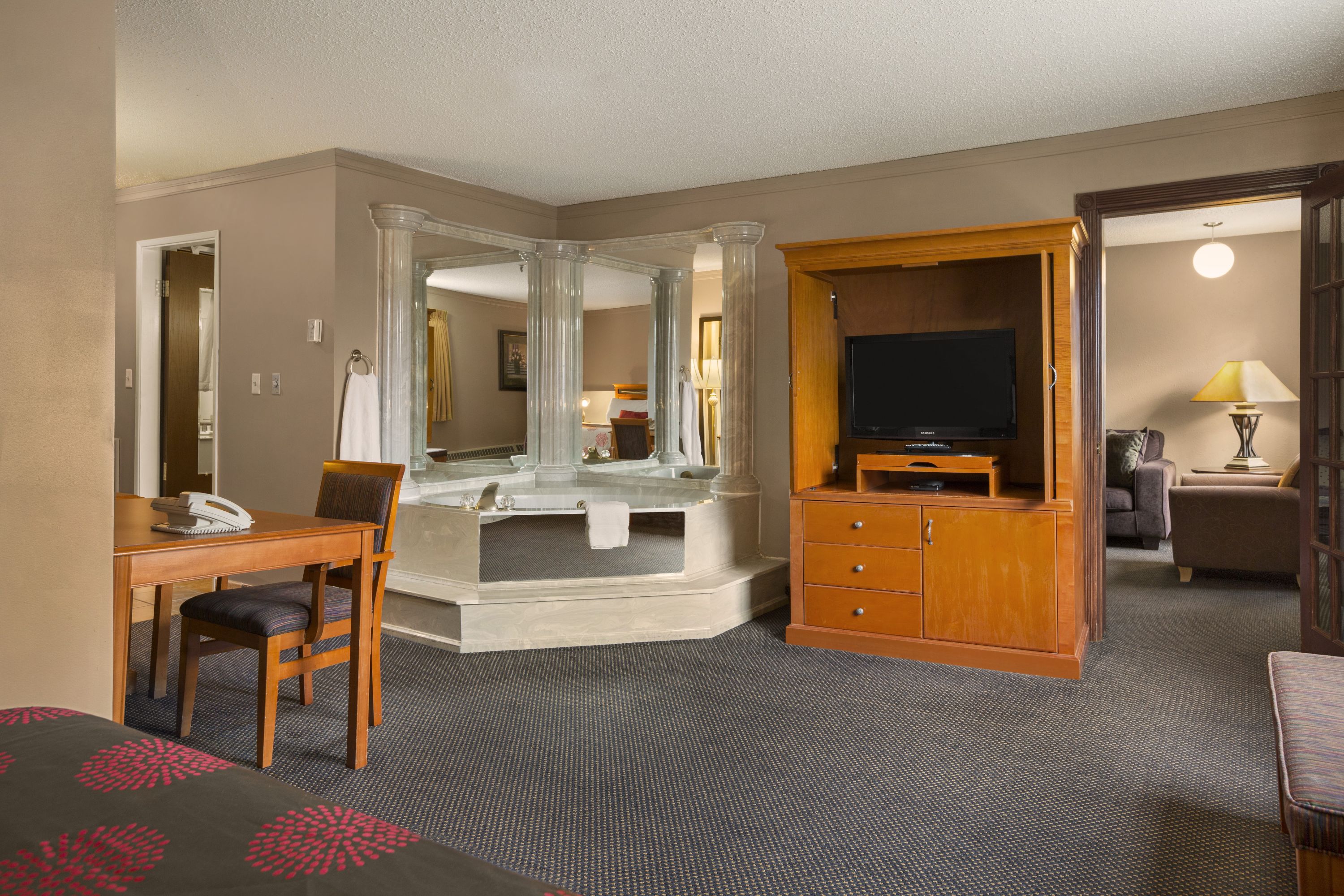 Ramada by Wyndham Prince Albert Prince Albert, SK Hotels