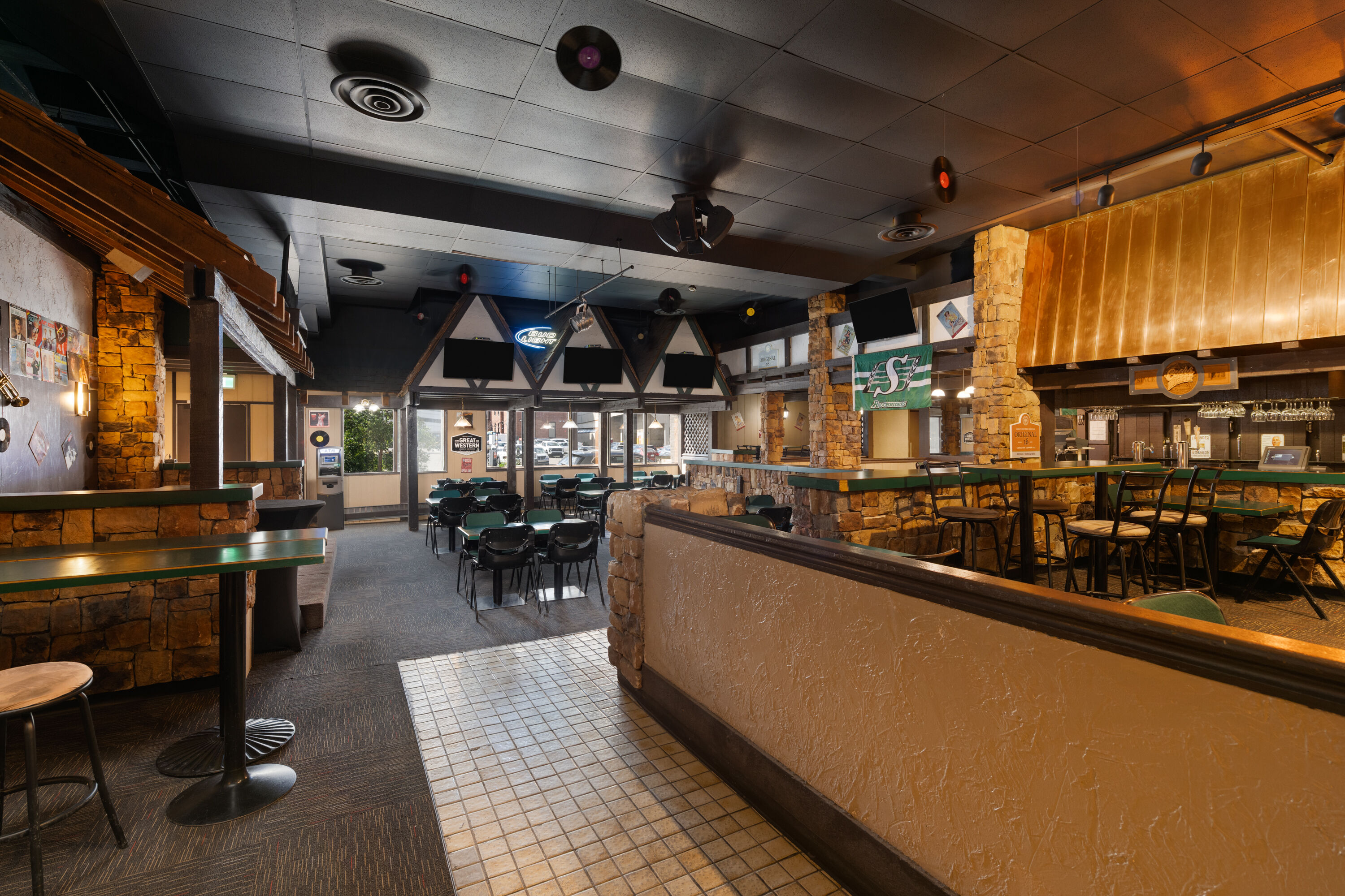 Bar at Ramada Plaza by Wyndham Regina Downtown in Regina, Saskatchewan