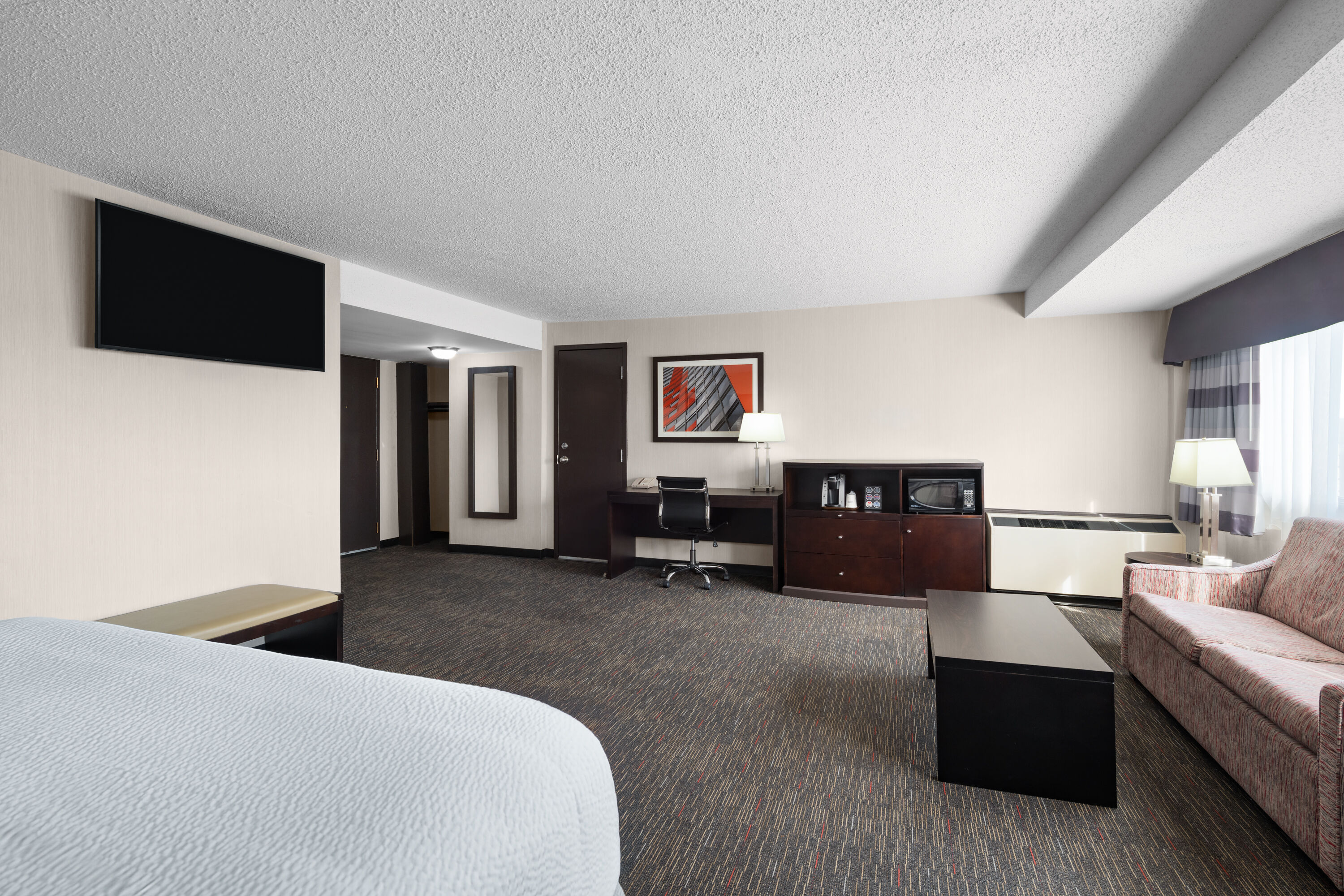Ramada Plaza by Wyndham Regina Downtown suite in Regina, Saskatchewan
