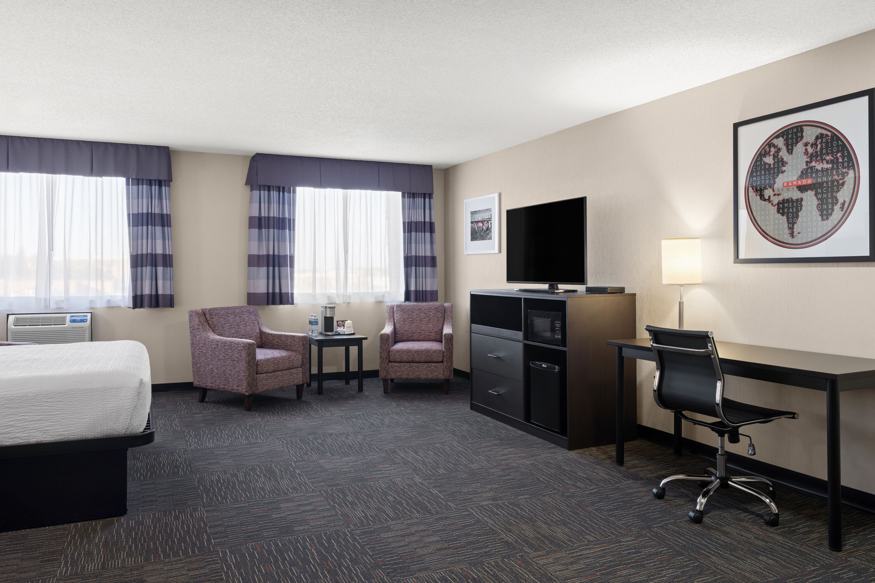 Ramada by Wyndham Saskatoon suite in Saskatoon, Saskatchewan