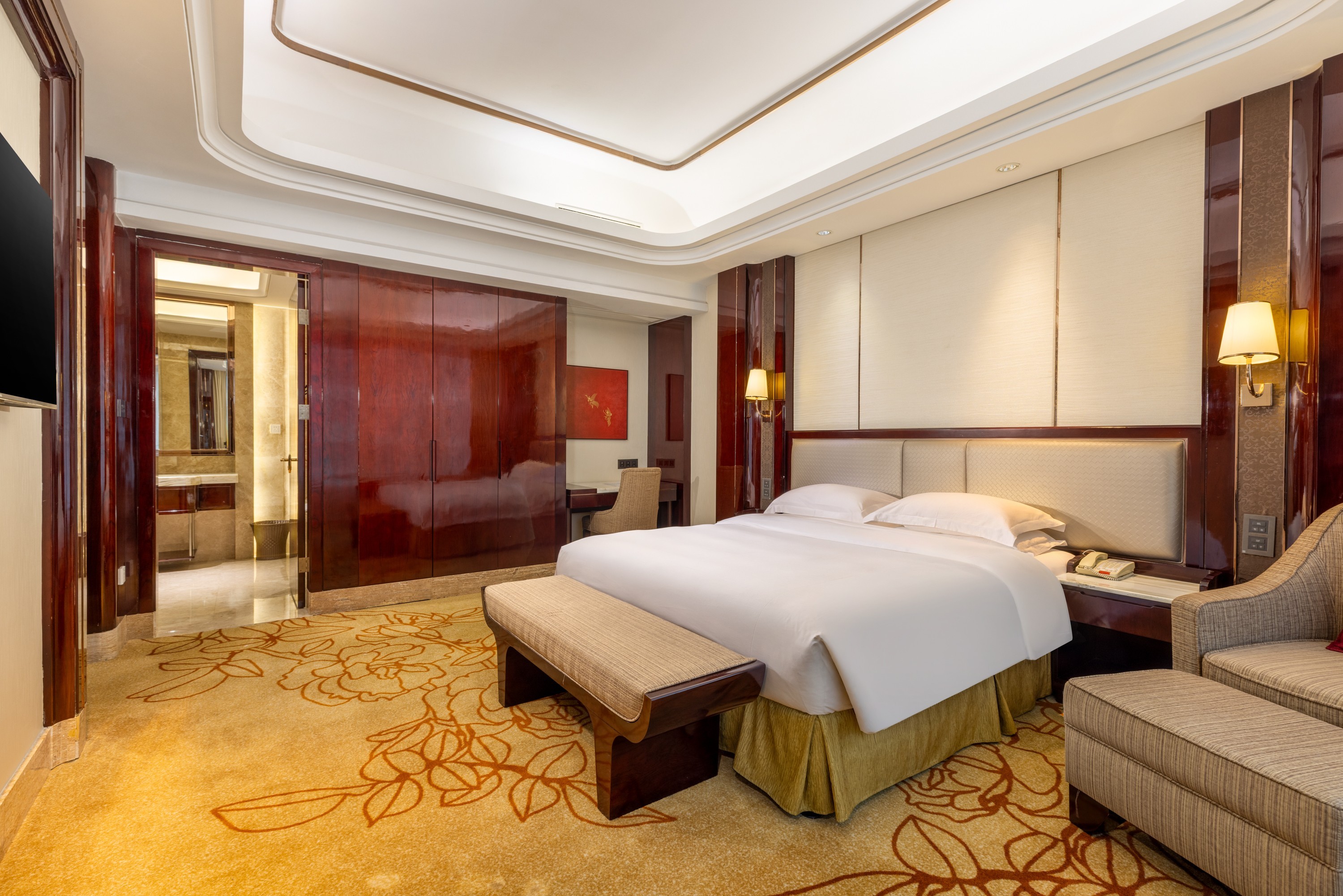 Guest room at the Ramada by Wyndham Dongguan Changping in Dongguan, Other than US/Canada