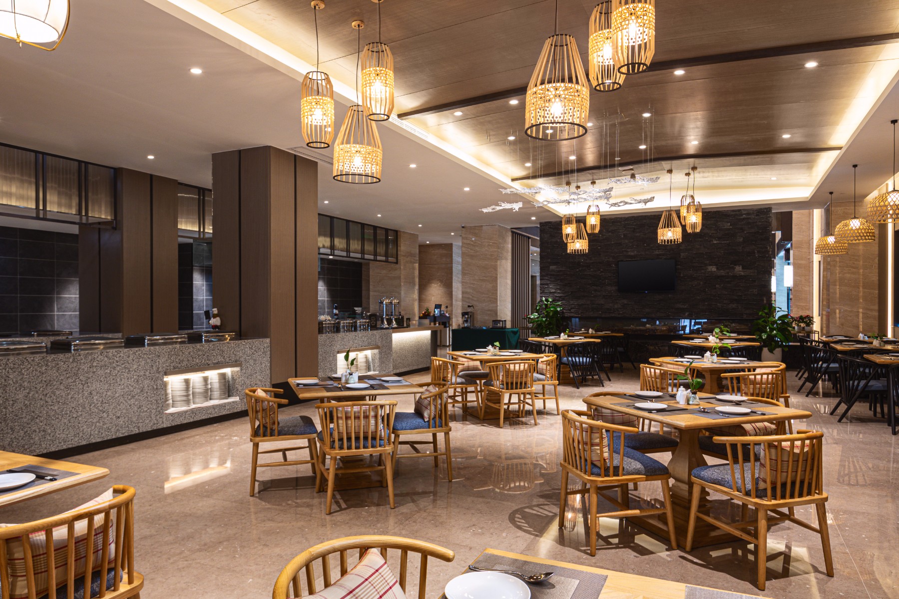 Ramada by Wyndham Daocheng restaurant main dining in Ganzi Autonomous Prefecture, Other than US/Canada