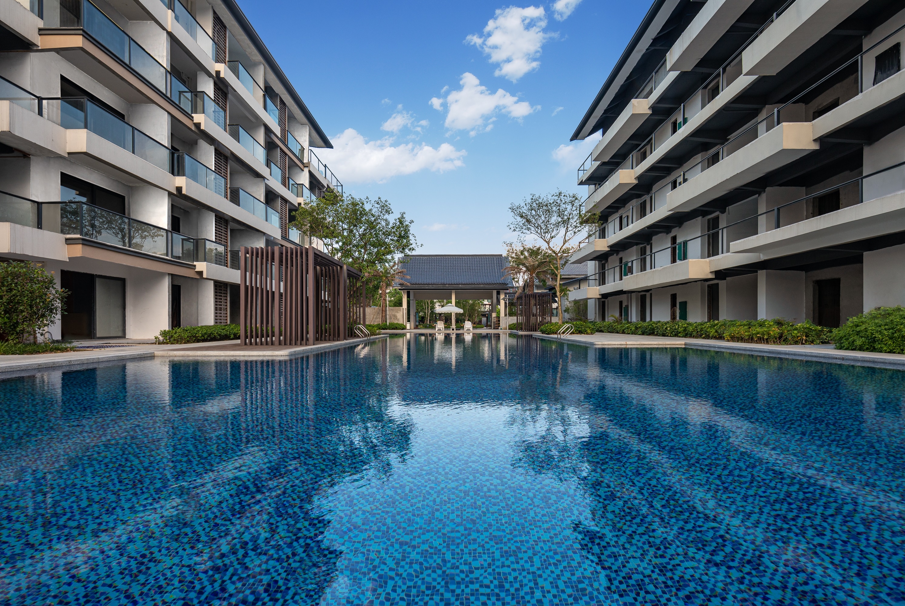 Pool at the Ramada by Wyndham Guilin Yangshuo Resort in Guilin, Other than US/Canada