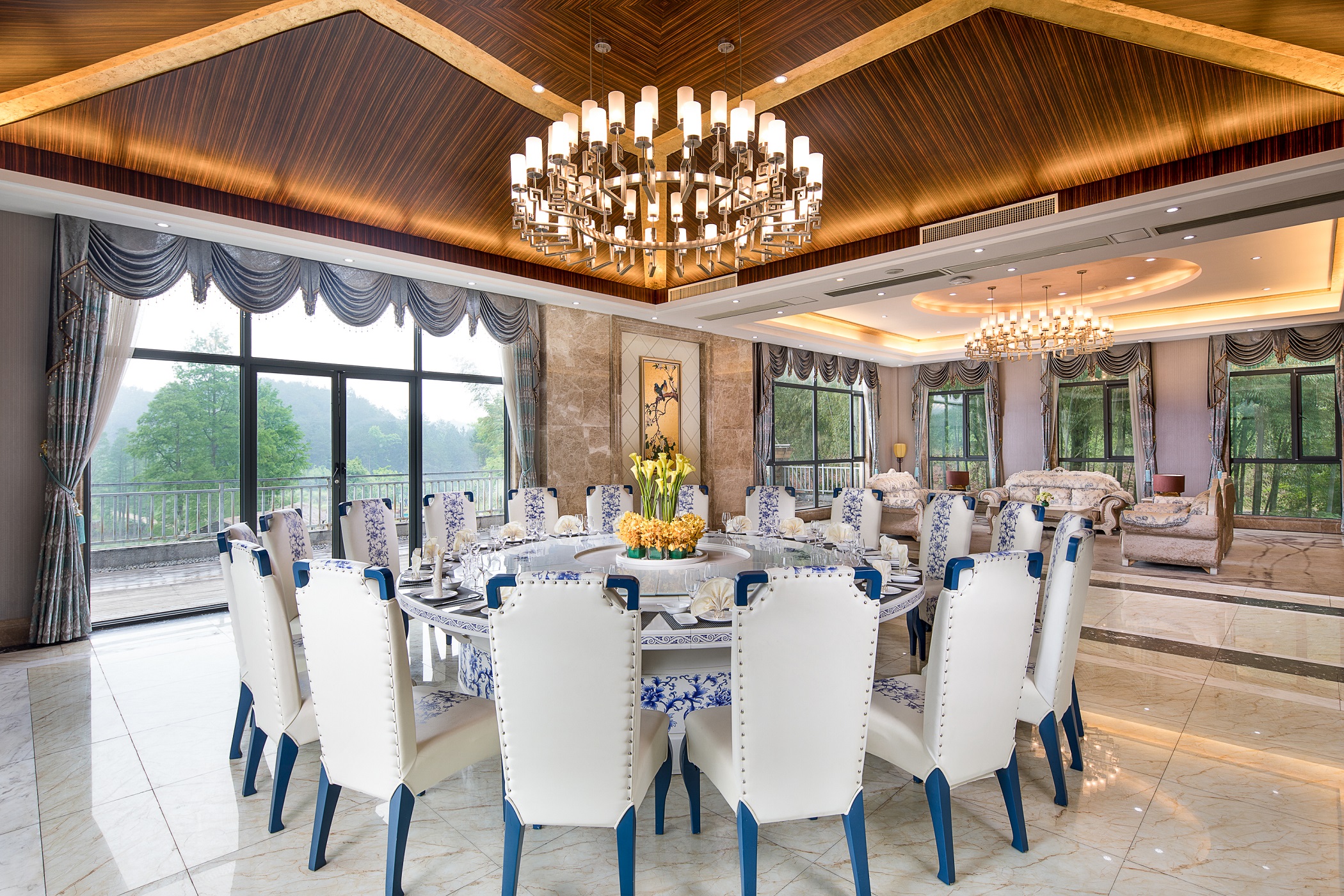 Ramada by Wyndham Xianning Chongyang restaurant in Xianning, Other than US/Canada