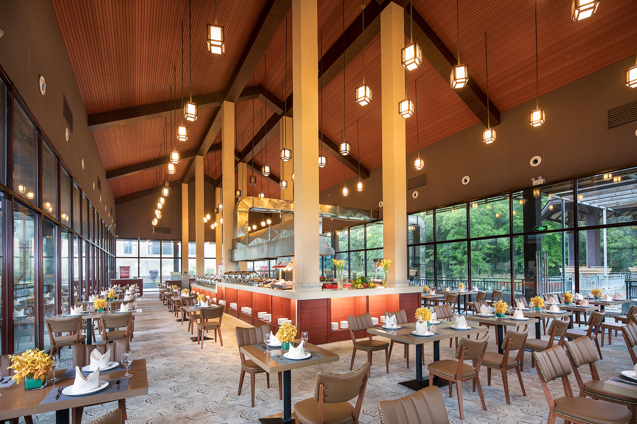 Ramada by Wyndham Xianning Chongyang restaurant in Xianning, Other than US/Canada