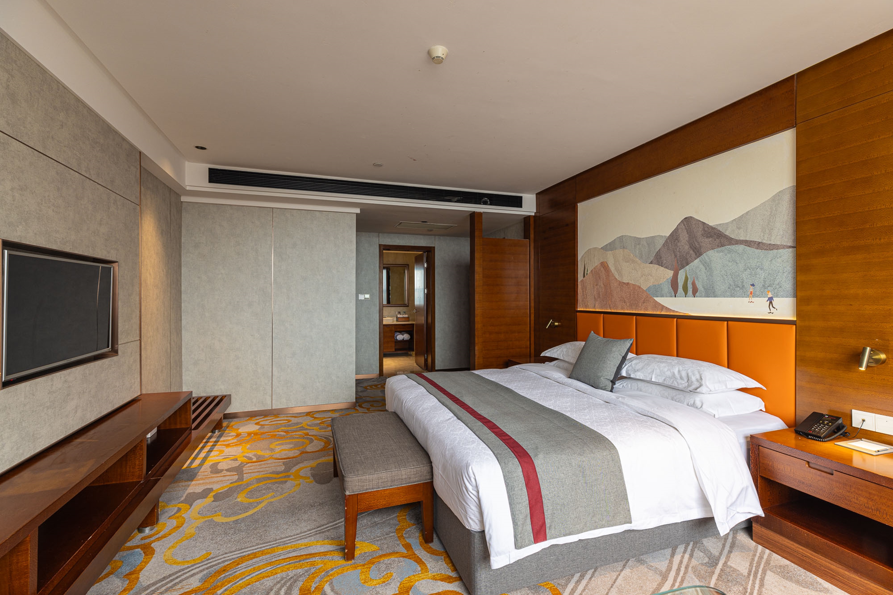 Ramada Encore by Wyndham Jingzhou Shashi suite in Jingzhou, Other than US/Canada