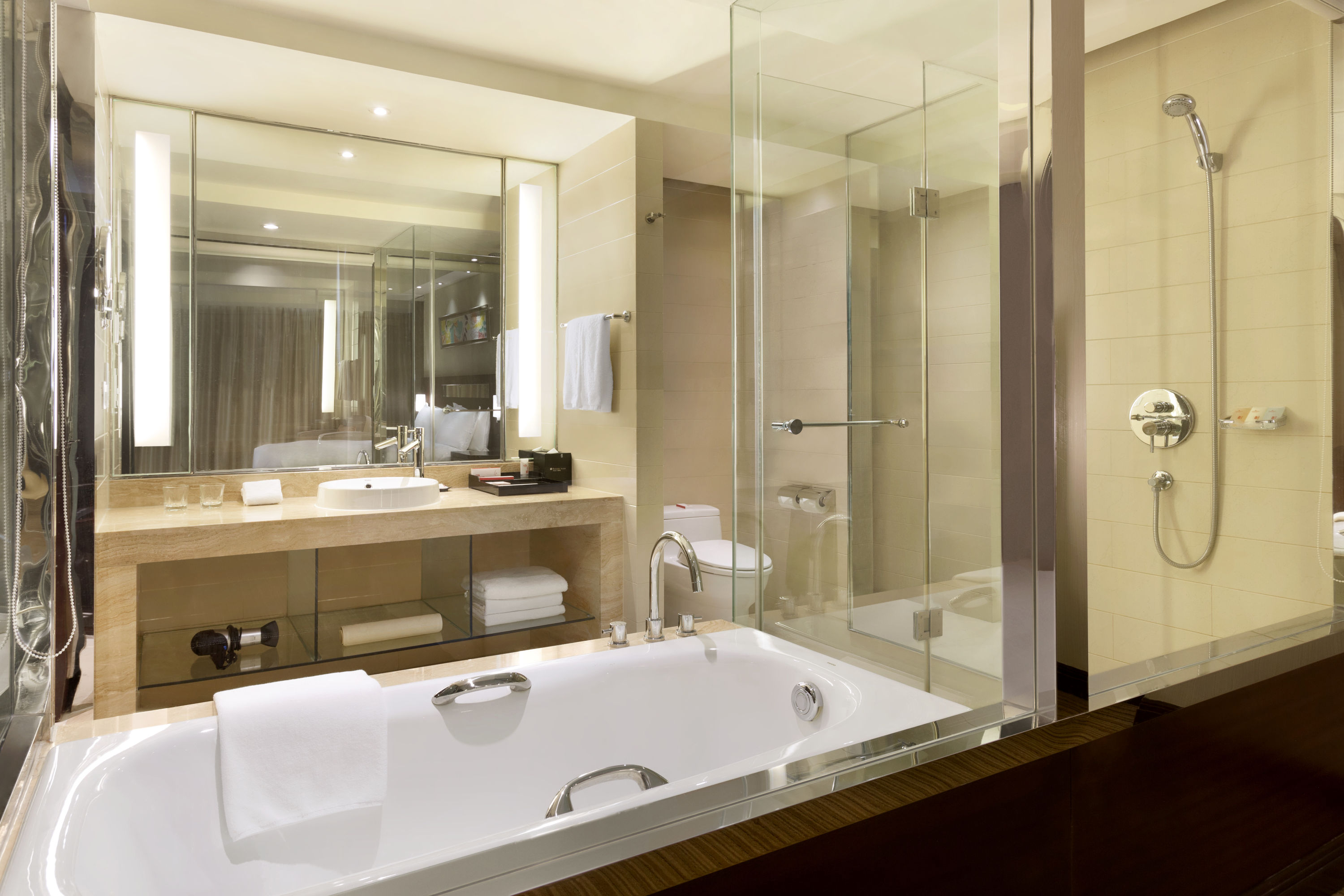 Guest room bath at the Ramada Plaza by Wyndham Lianyungang in Lianyungang, Other than US/Canada