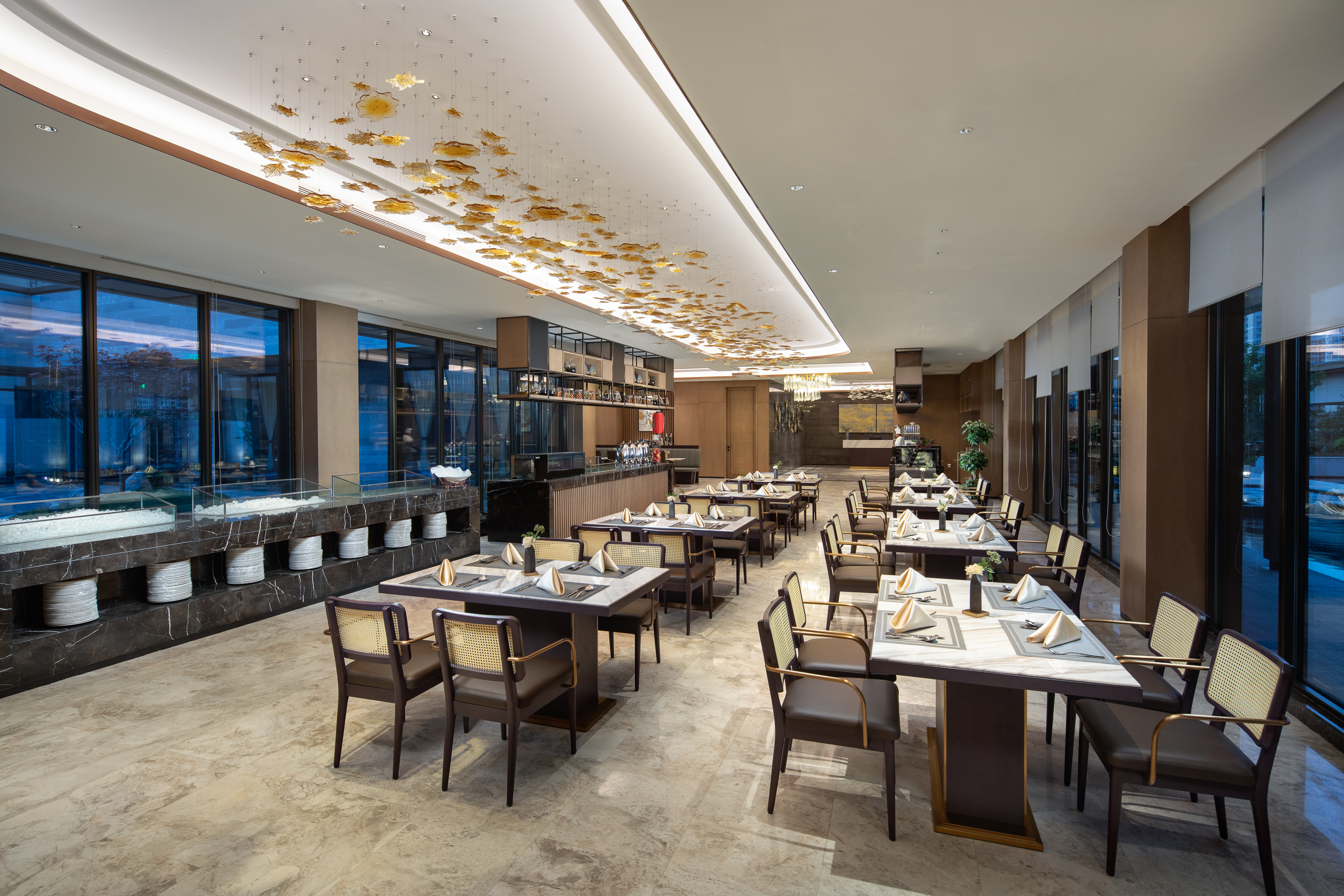 Ramada by Wyndham Luoyang Downtown restaurant in Luoyang, Other than US/Canada