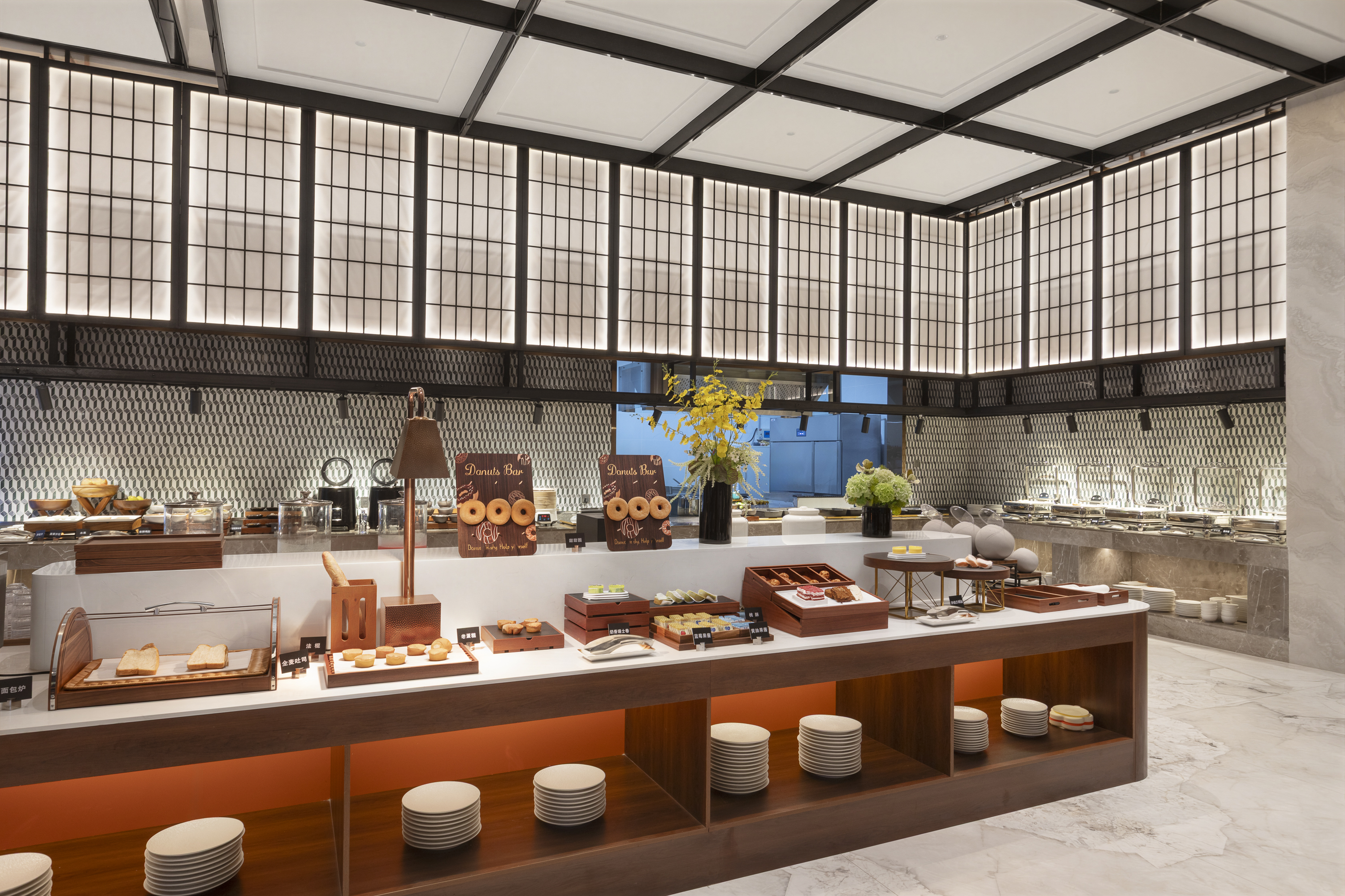 Ramada by Wyndham Luzhou Longmatan restaurant in Luzhou, Other than US/Canada