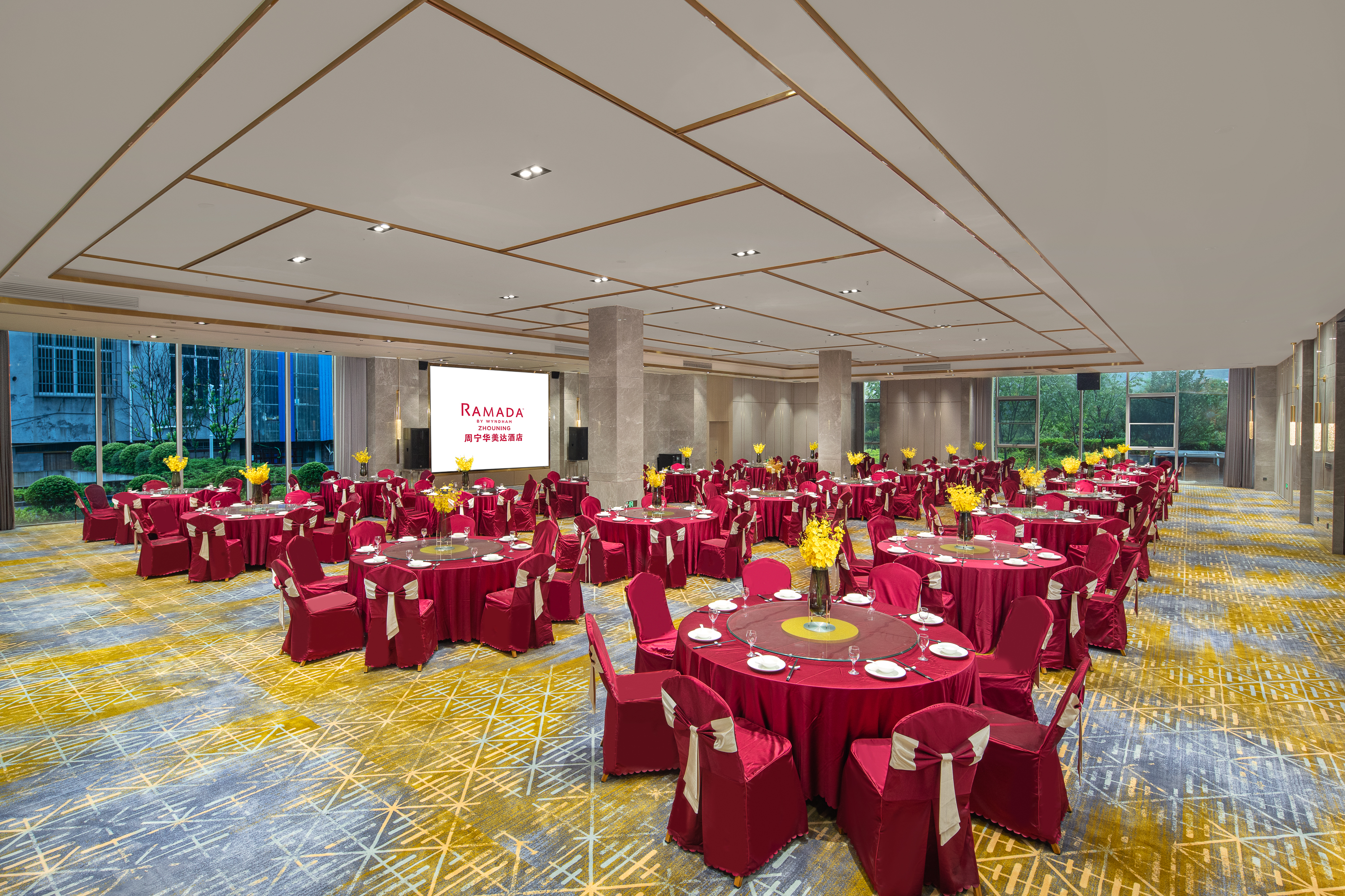 Meeting room banquet rounds at Ramada by Wyndham Zhouning in Ningde, Other than US/Canada