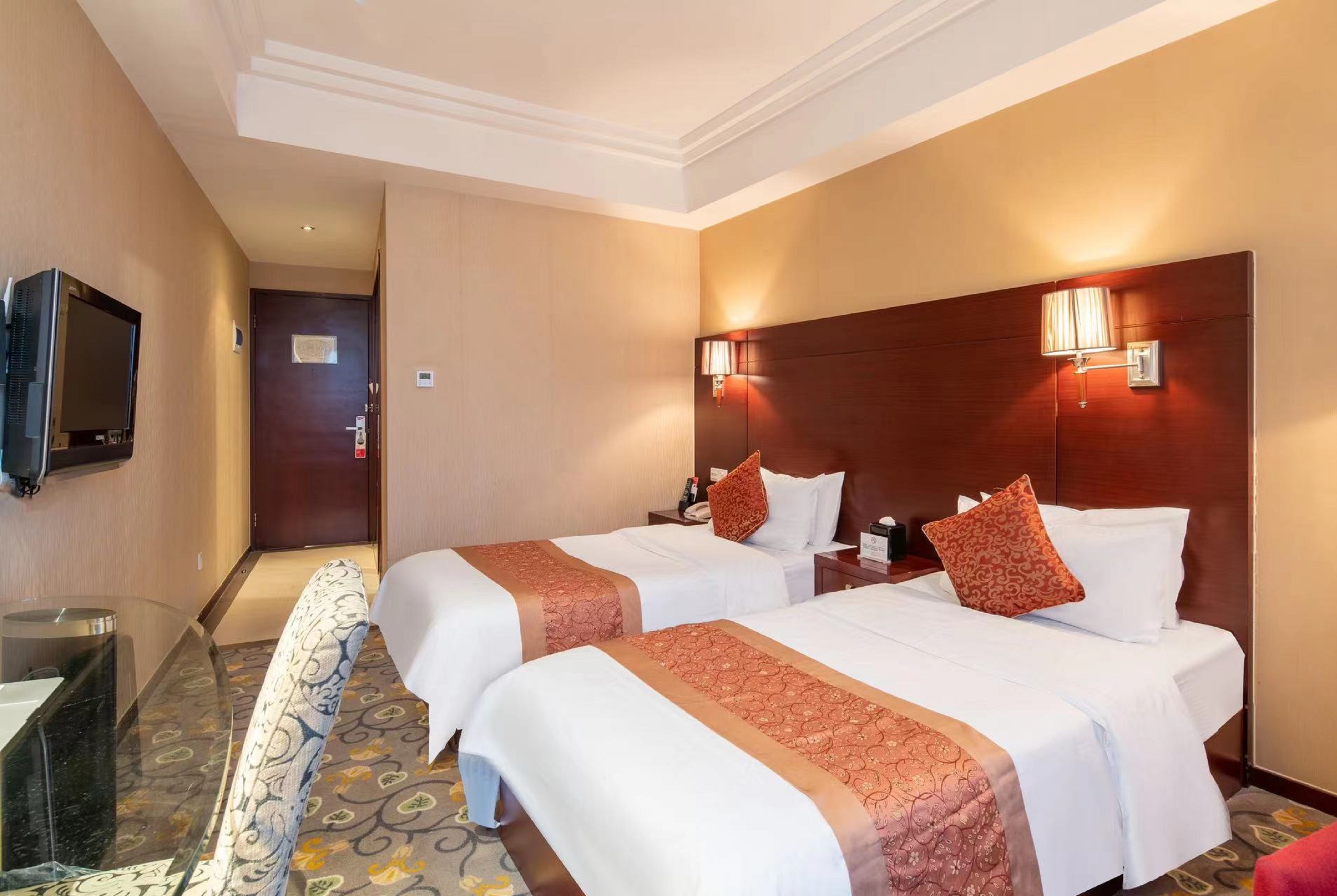 Guest room at the Ramada by Wyndham Wujiaochang Shanghai in Shanghai, Other than US/Canada