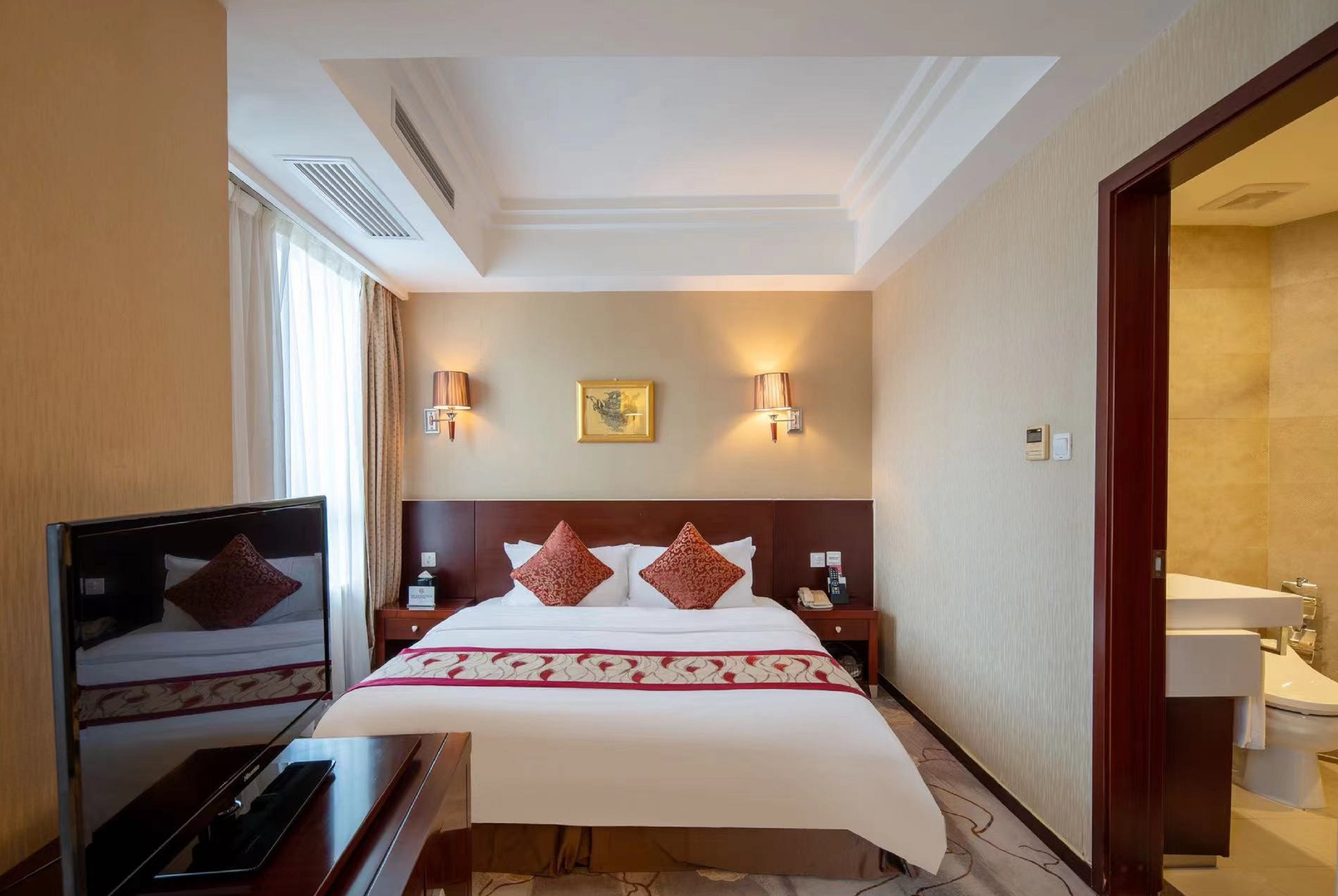 Guest room at the Ramada by Wyndham Wujiaochang Shanghai in Shanghai, Other than US/Canada