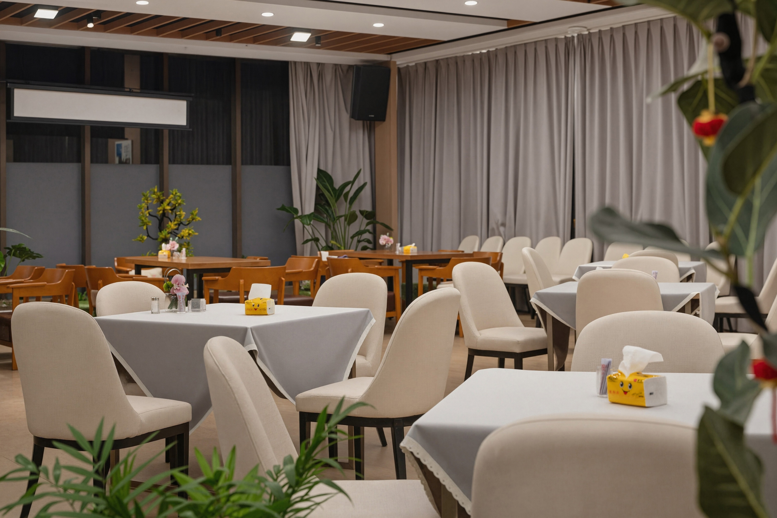 Ramada Plaza by Wyndham Shenzhen North restaurant in Shenzhen, Other than US/Canada