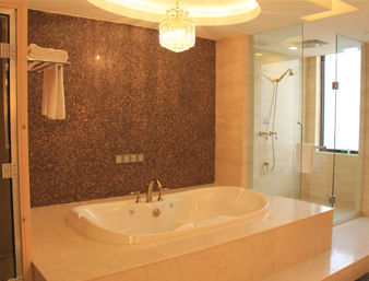 Guest room at the Ramada Plaza by Wyndham Weifang in Weifang, Other than US/Canada