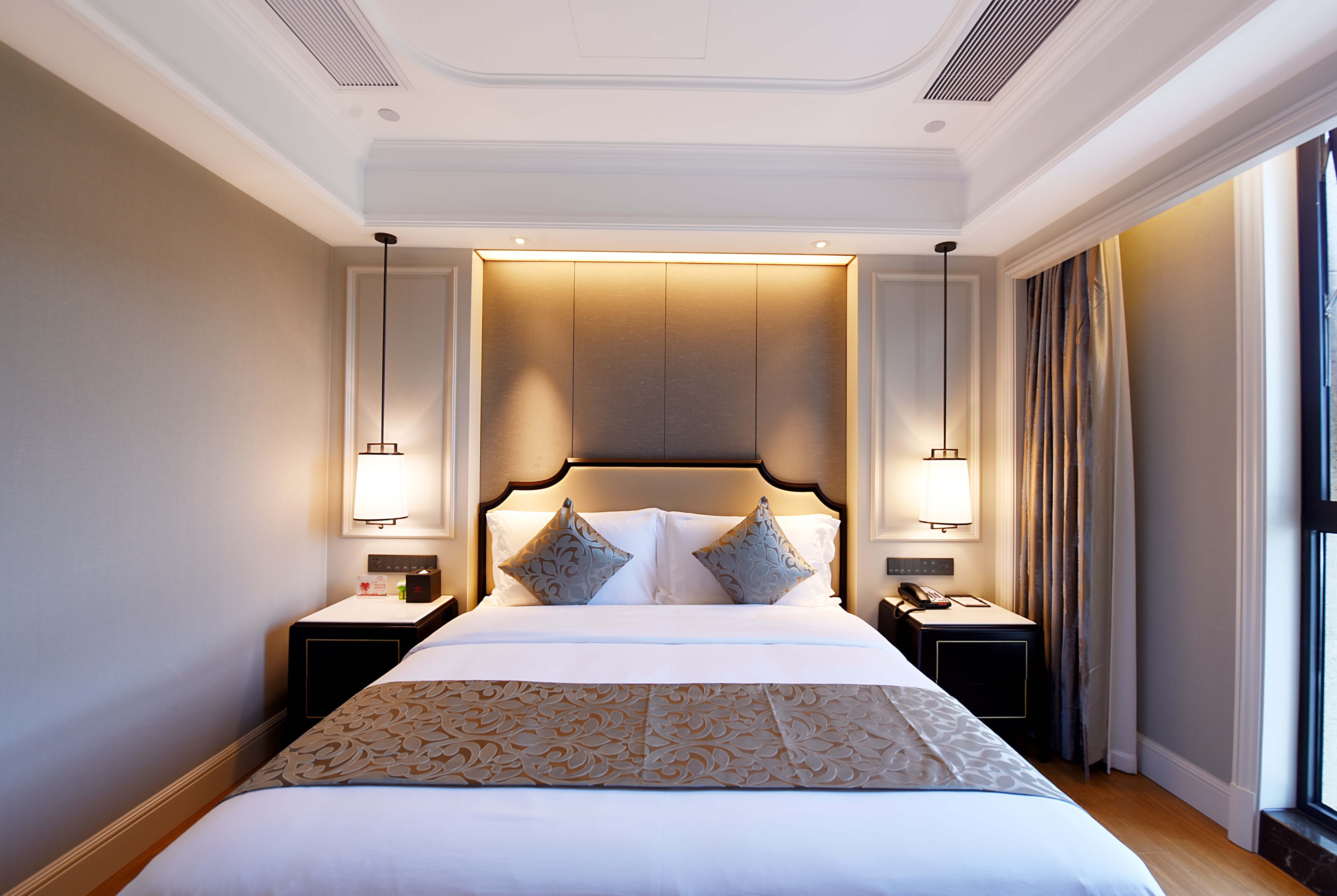 Guest room at the Ramada Plaza by Wyndham Wenzhou in Wenzhou, Other than US/Canada