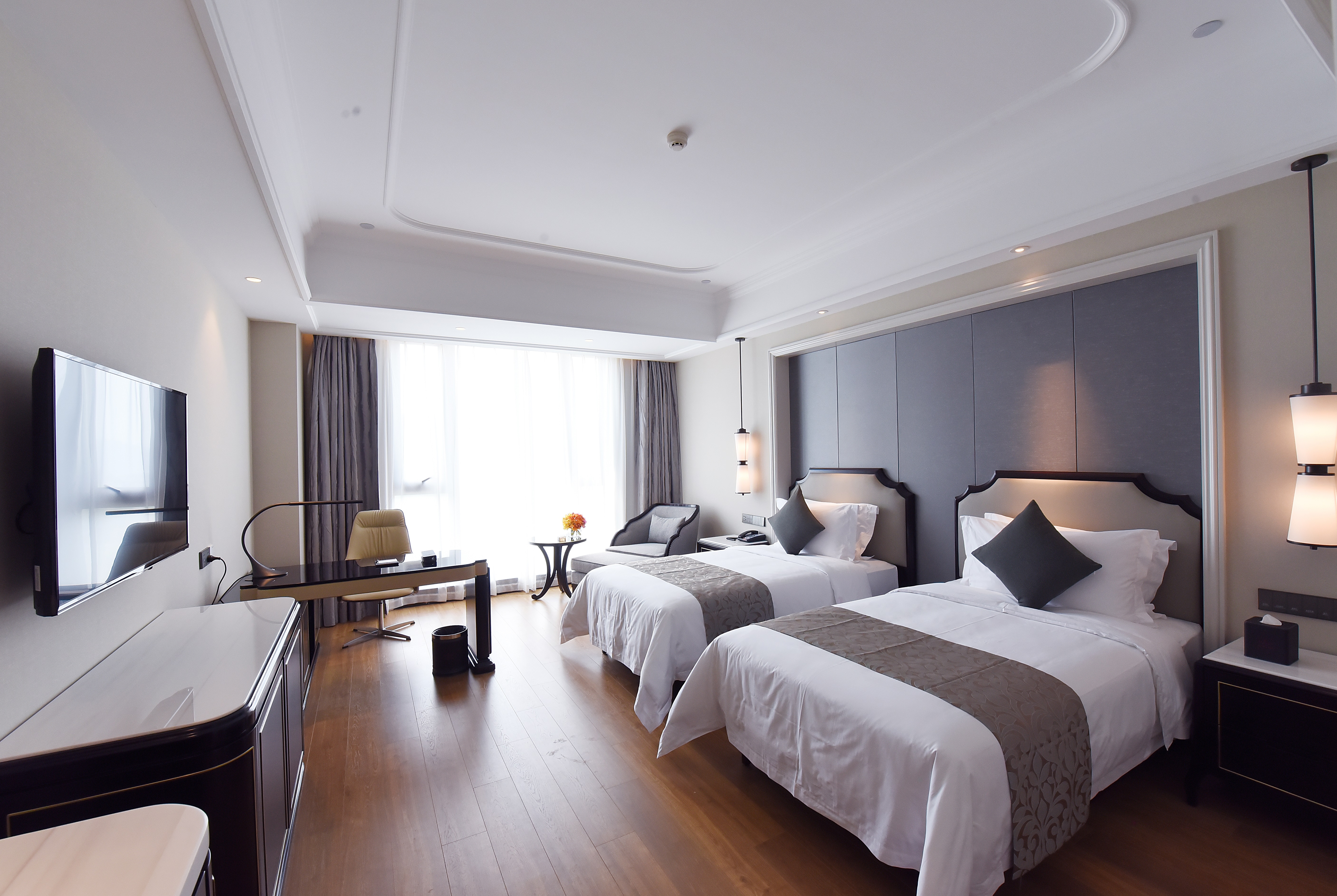 Guest room at the Ramada Plaza by Wyndham Wenzhou in Wenzhou, Other than US/Canada