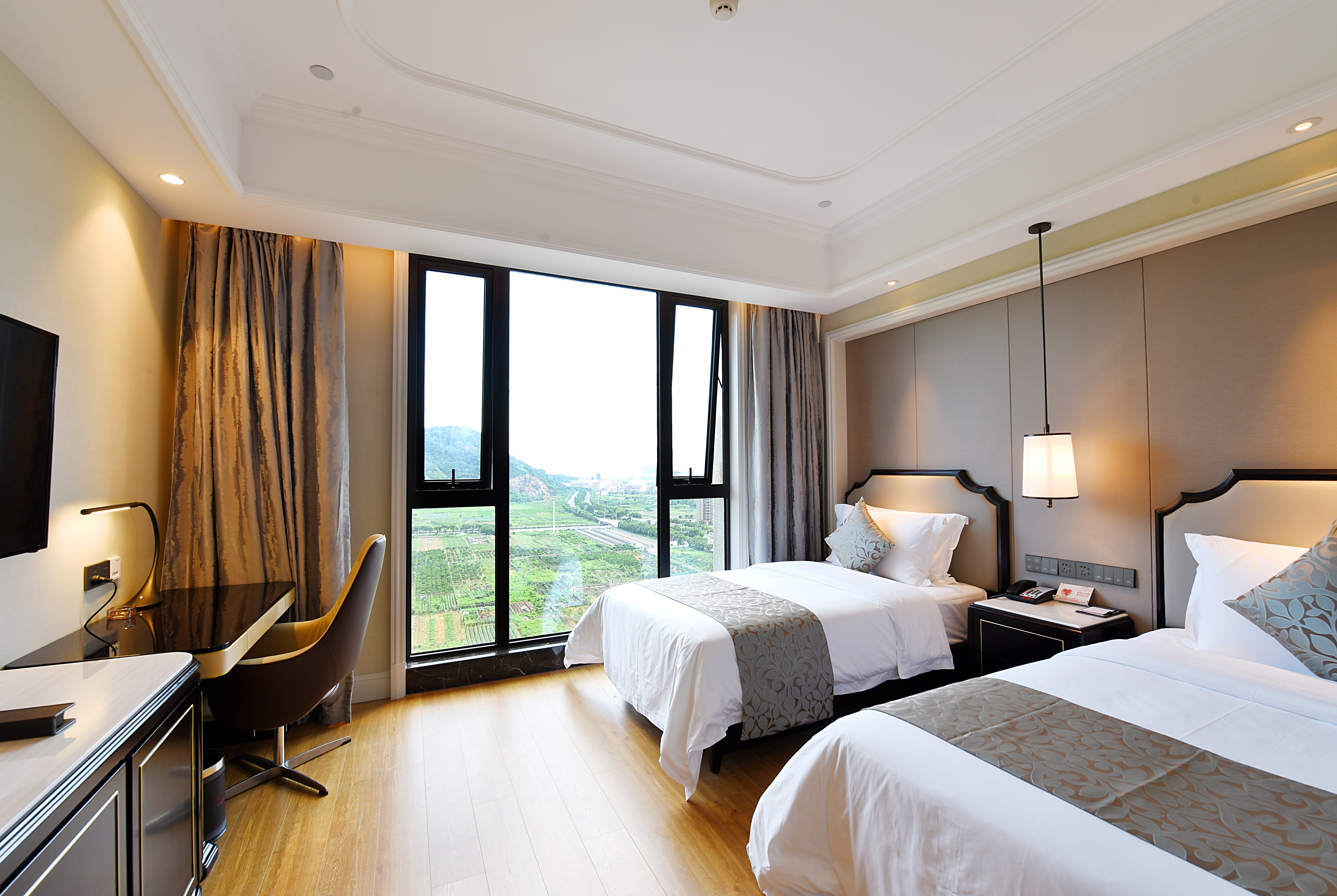 Guest room at the Ramada Plaza by Wyndham Wenzhou in Wenzhou, Other than US/Canada