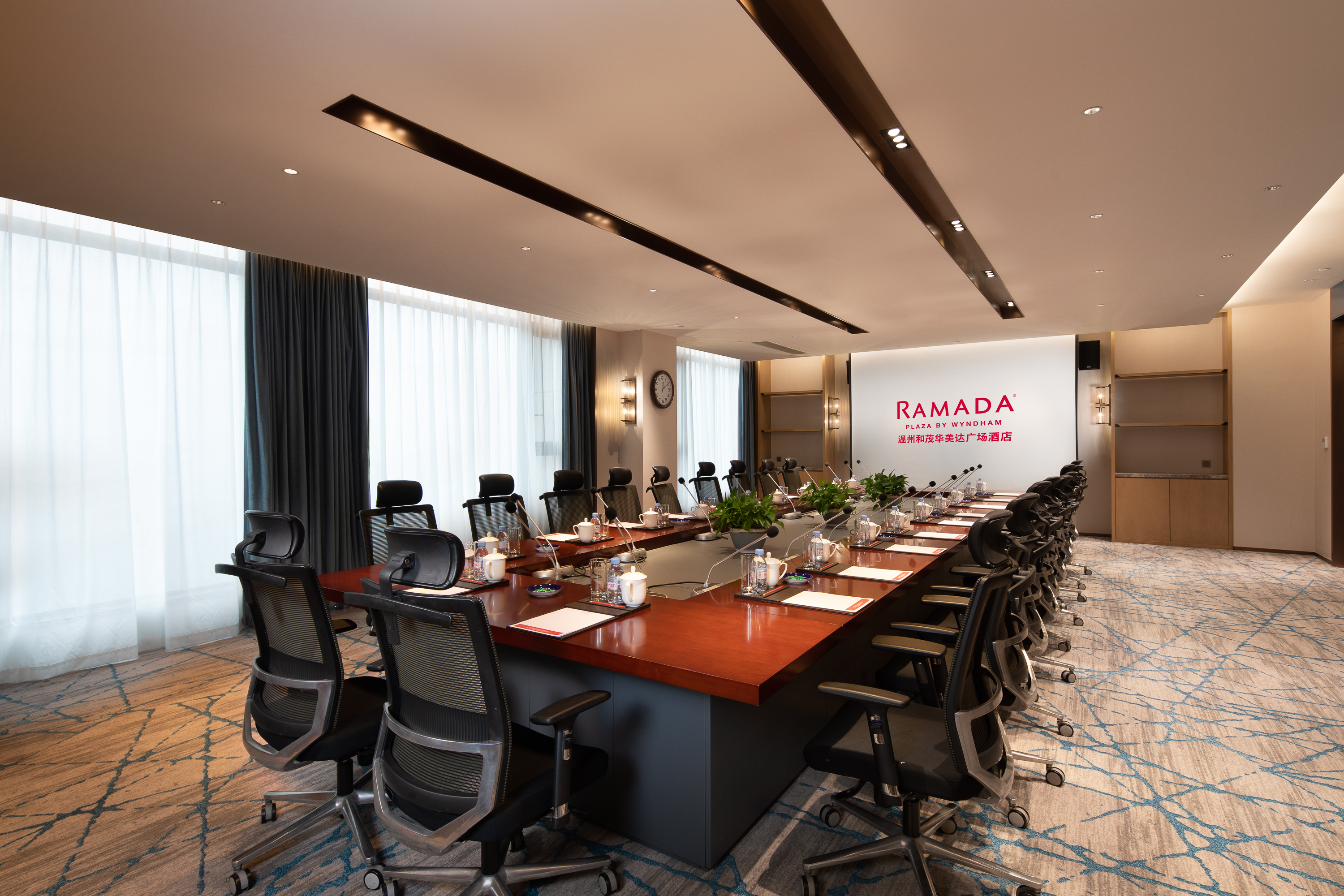 Meeting room at Ramada Plaza by Wyndham Wenzhou Cangnan in Wenzhou, Other than US/Canada