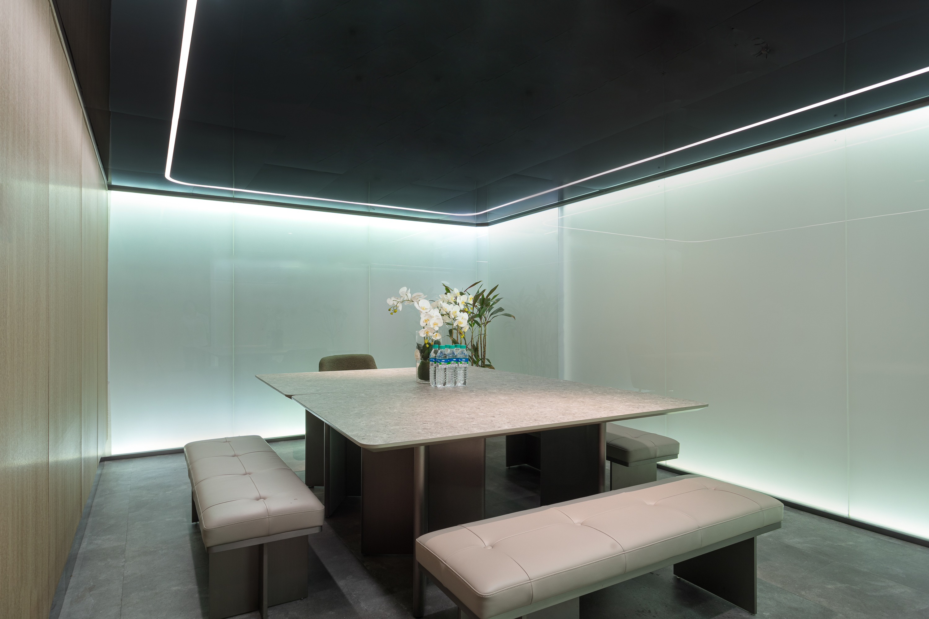 Ramada Encore by Wyndham Wuhan Int'l Conference Center business center in Wuhan, Other than US/Canada