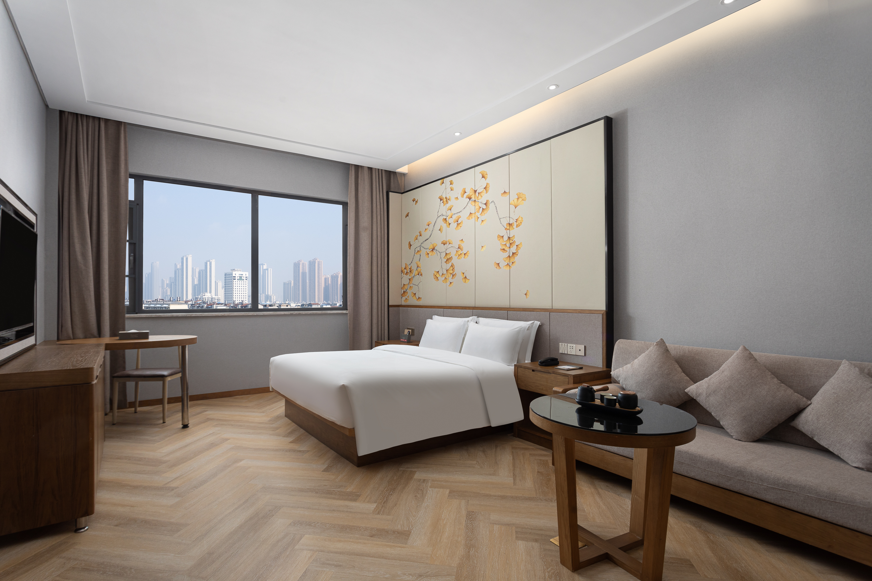 Guest room at the Ramada by Wyndham Wuhan Wangjiawan in Wuhan, Other than US/Canada