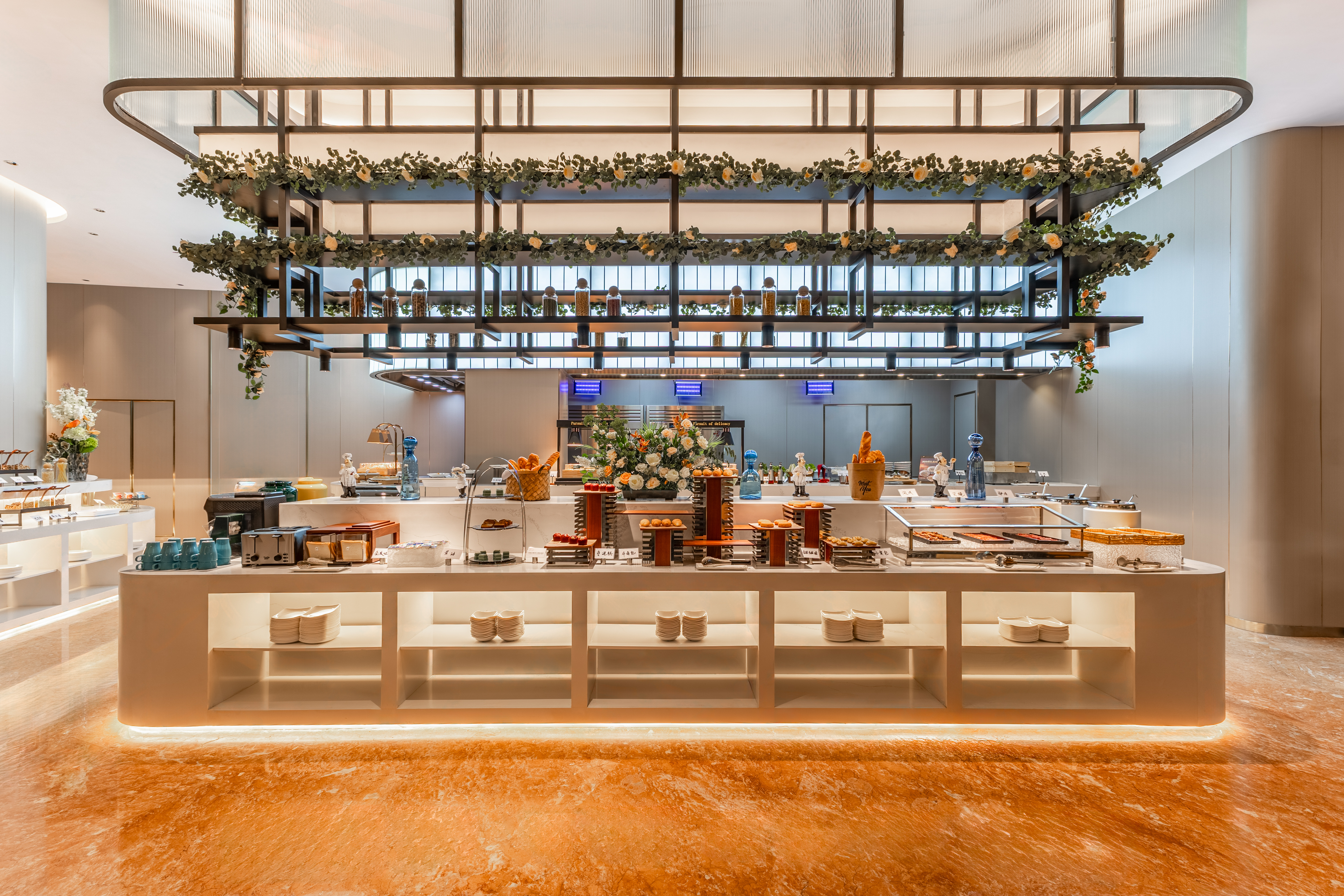 Ramada Plaza by Wyndham Wuhan Dongxi Lake restaurant in Wuhan, Other than US/Canada