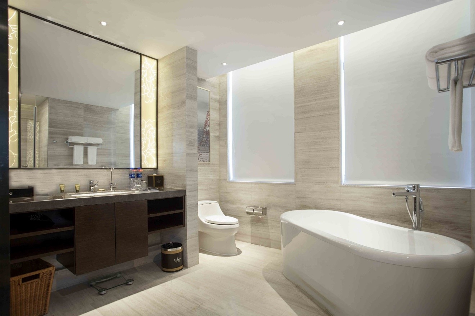 Guest room bath at the Ramada Plaza by Wyndham Xian South in Xian, Other than US/Canada
