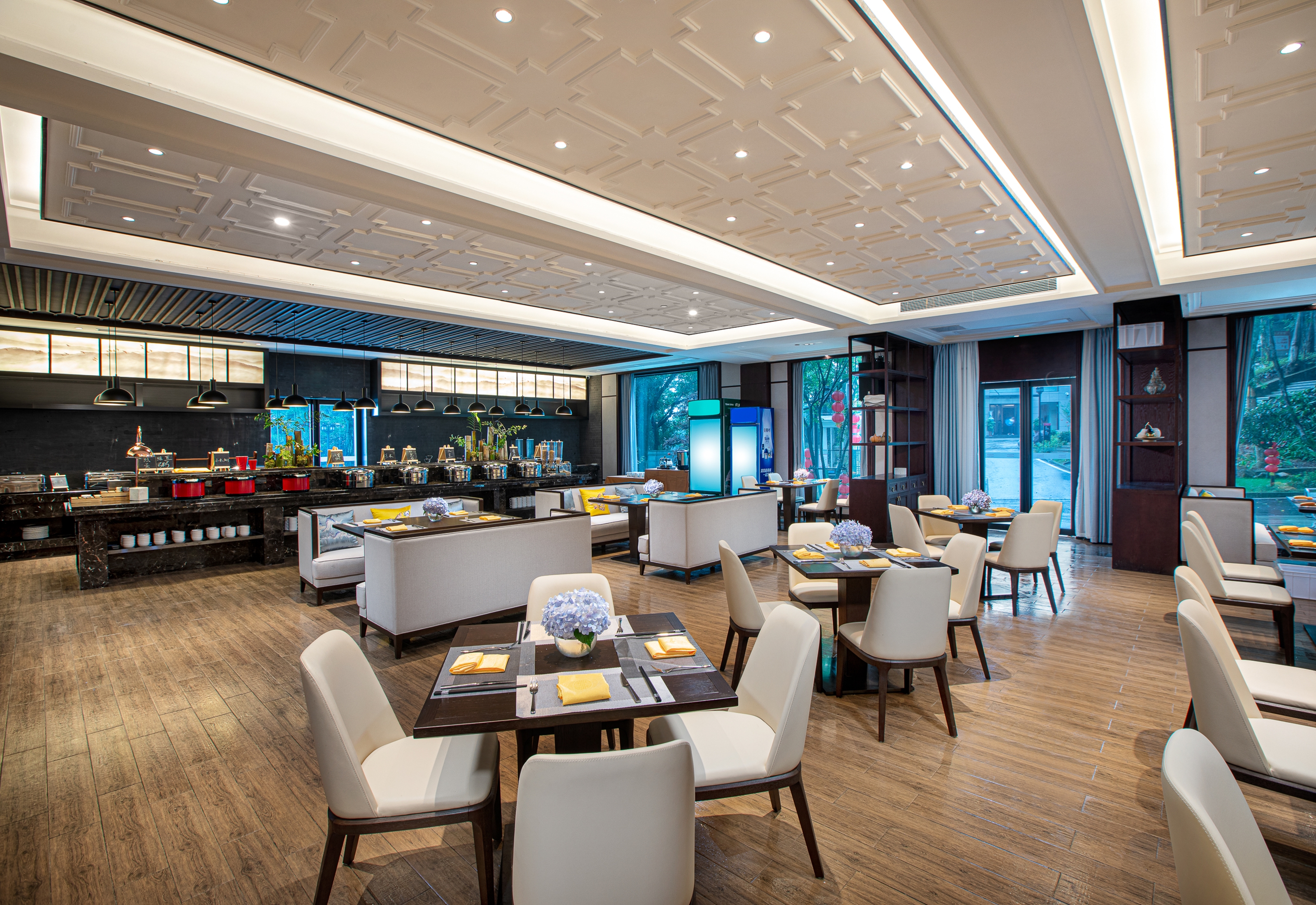 Ramada by Wyndham Xianning Xishan Mountain restaurant in Xianning, Other than US/Canada