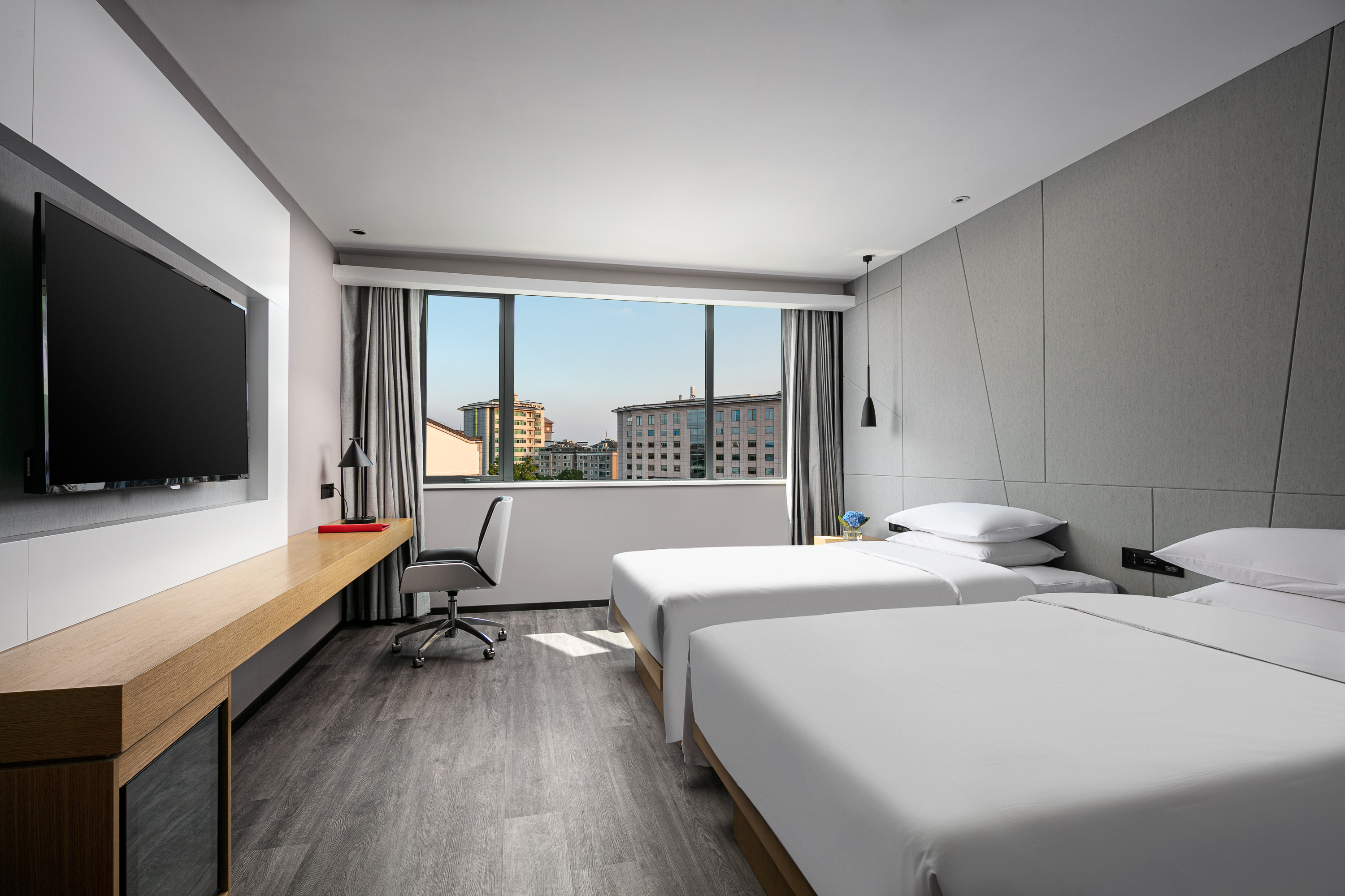 Guest room at the Ramada by Wyndham Yangzhou Slender West Lake in Yangzhou, Other than US/Canada