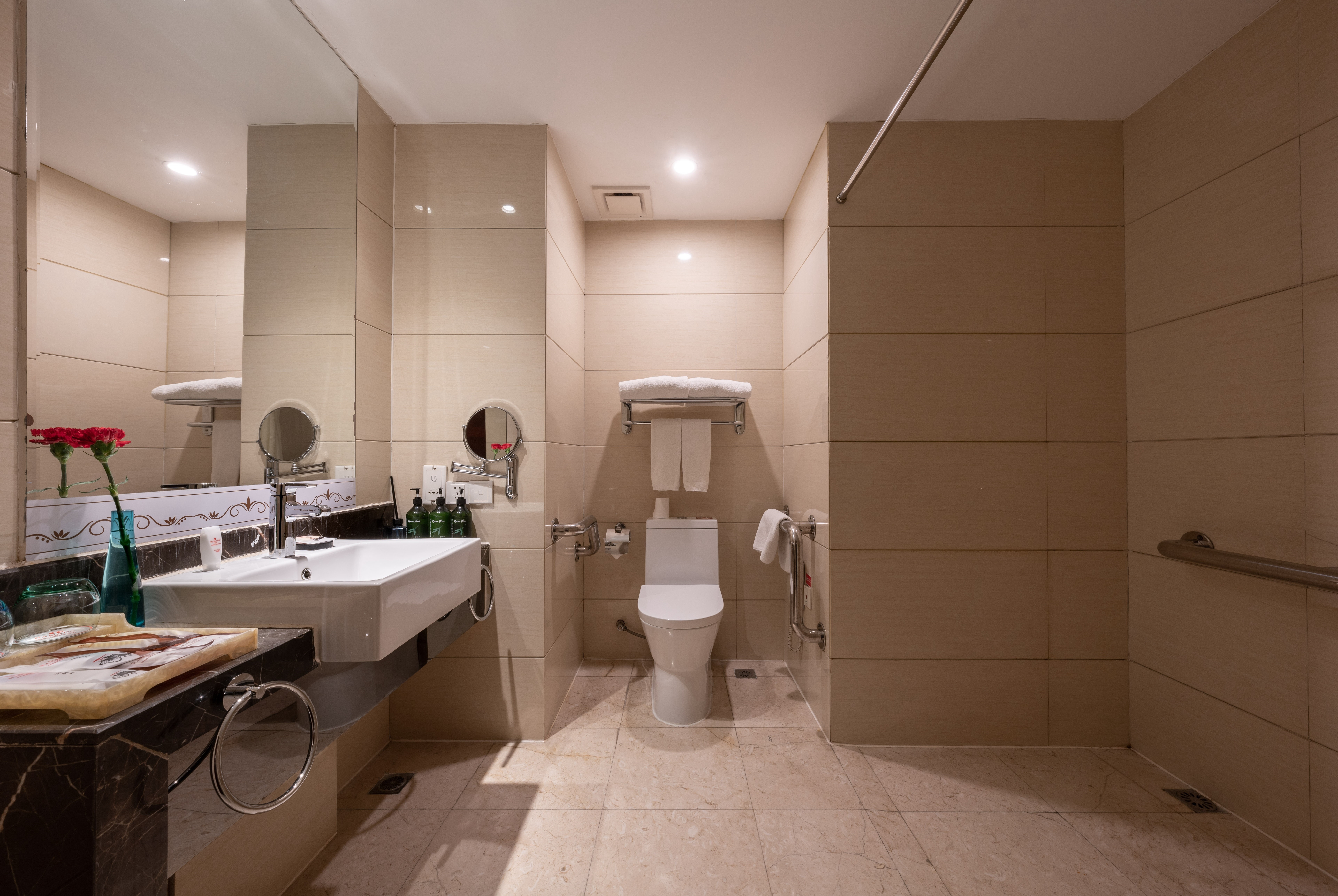 Guest room bath at the Ramada by Wyndham Zibo in Zibo, Other than US/Canada
