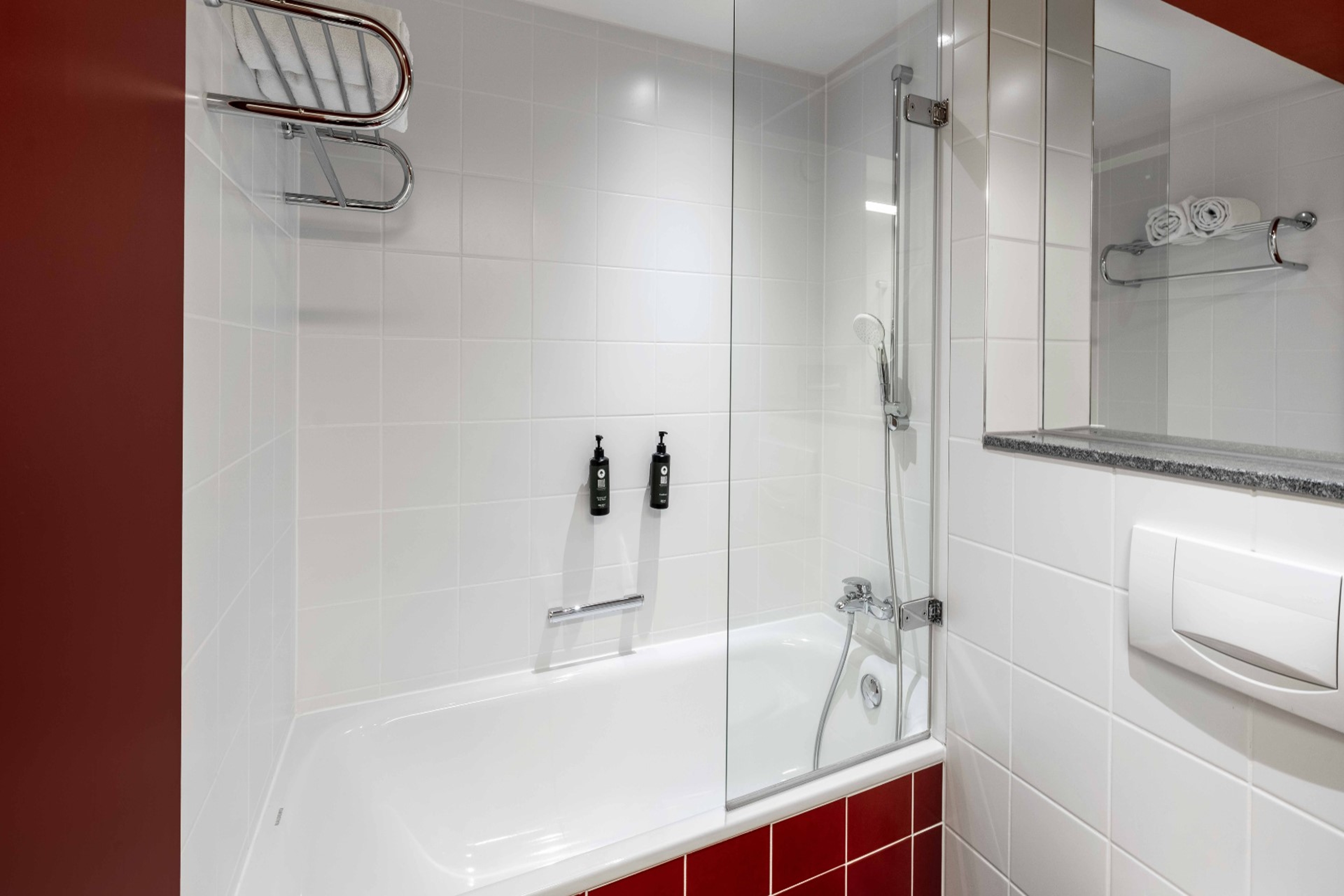 Guest room bath at the Ramada by Wyndham Essen in Essen, Other than US/Canada
