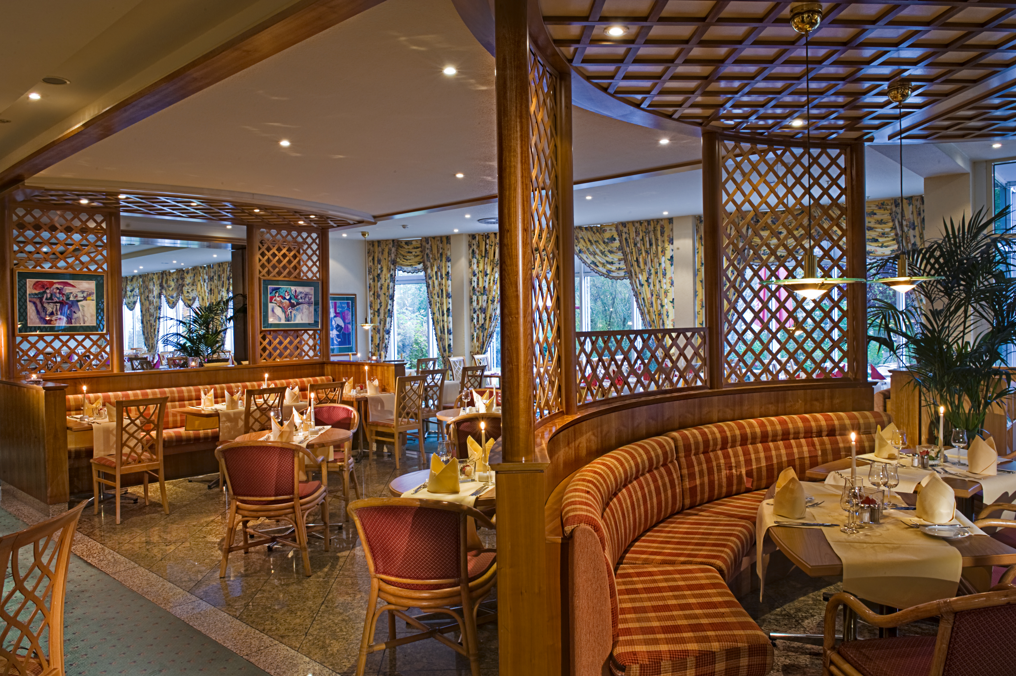 Ramada By Wyndham Weimar Weimar De Hotels
