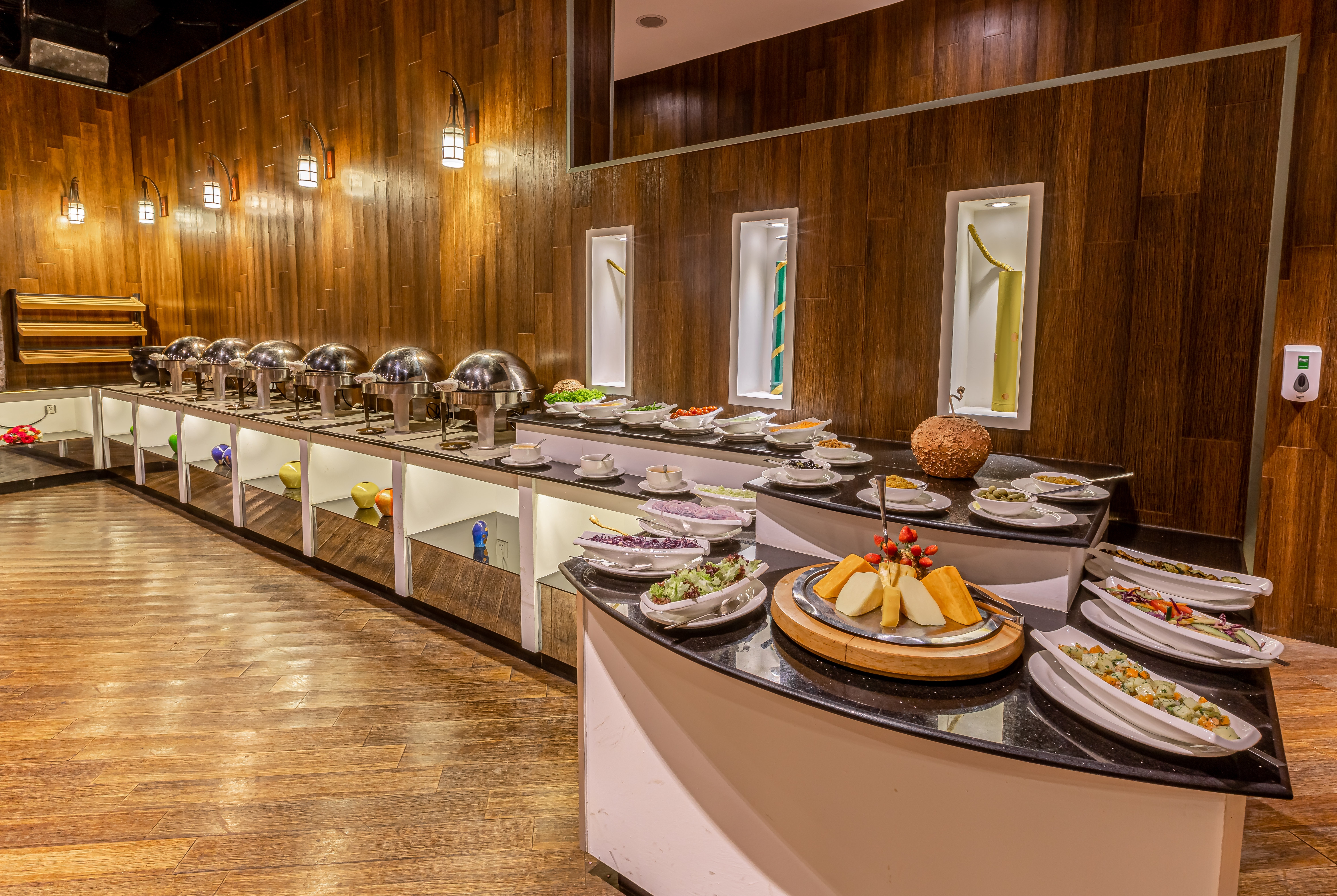 Ramada by Wyndham Addis Ababa restaurant in Addis Ababa, Other than US/Canada