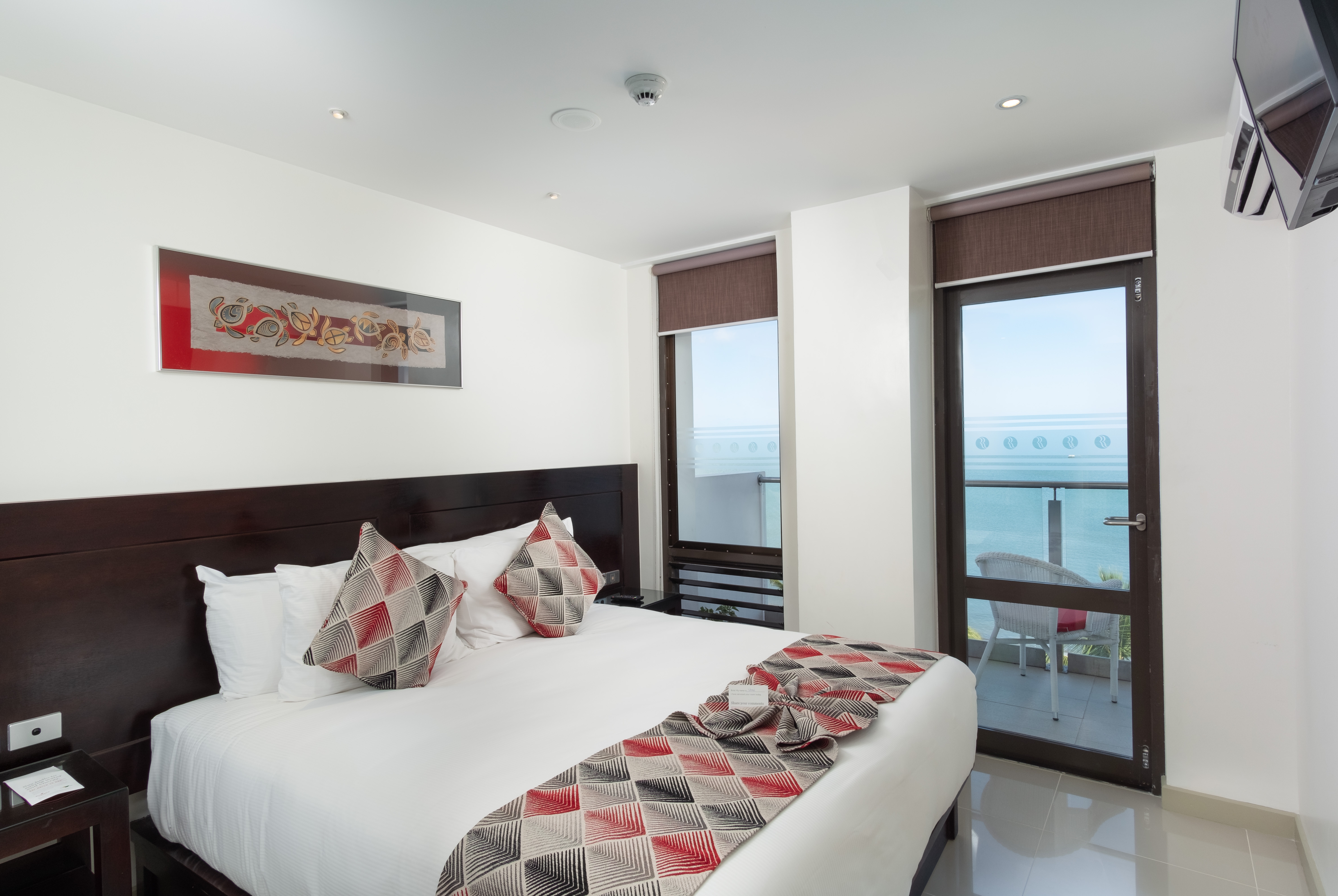 1 King Bed, 1-Bedroom Beachfront Suite, Non-Smoking at Ramada Suites Wailoaloa Beach