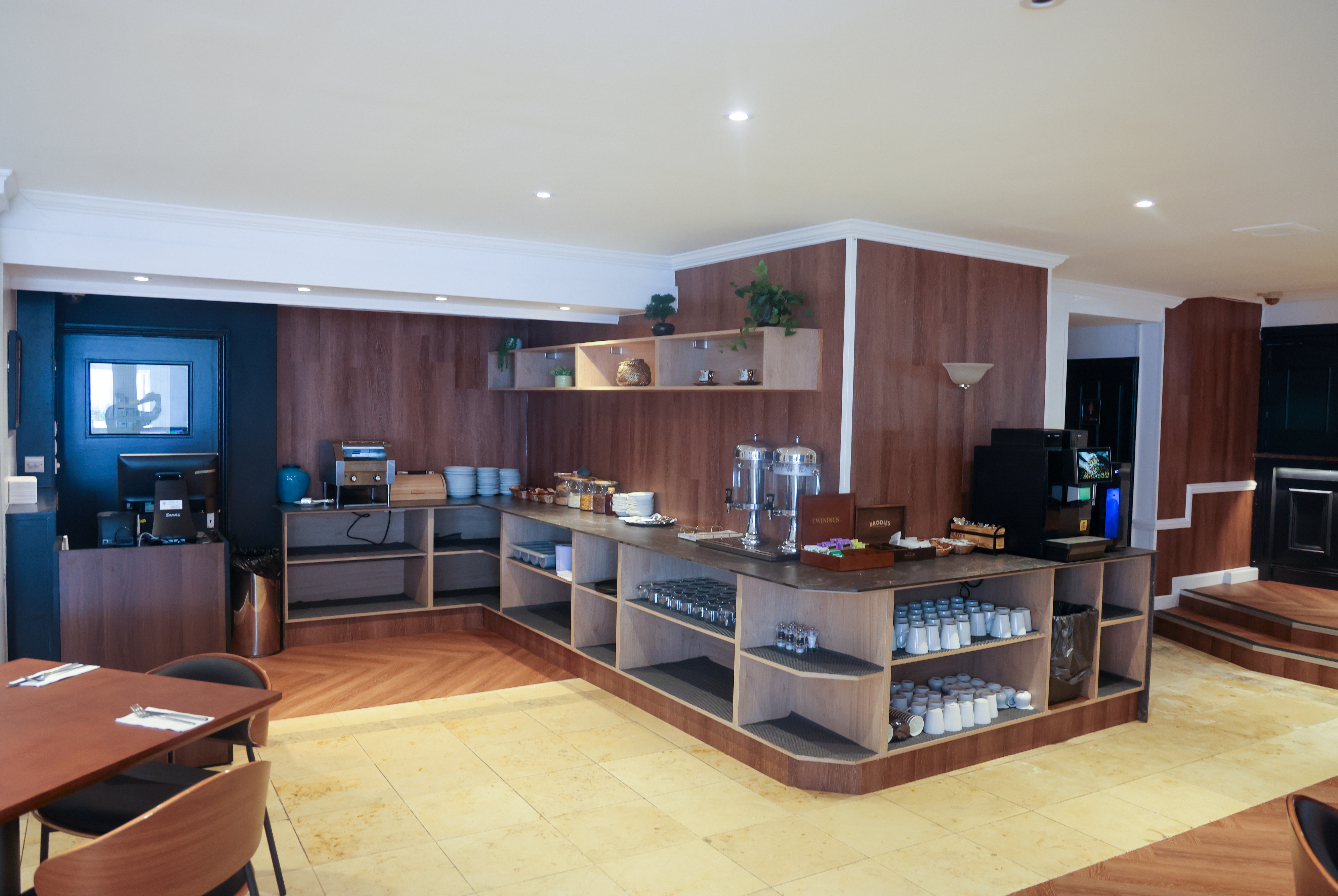 Ramada by Wyndham Cheltenham restaurant breakfast area with seating in Cheltenham, Other than US/Canada